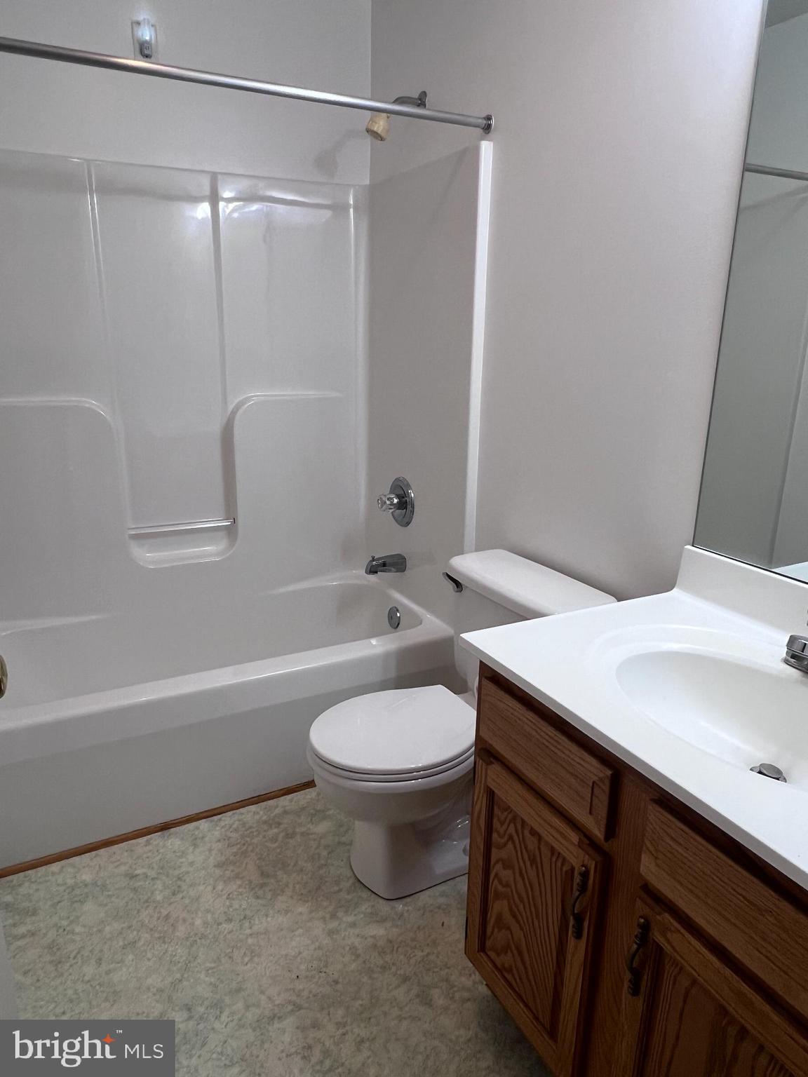 HILLVIEW - Residential Lease