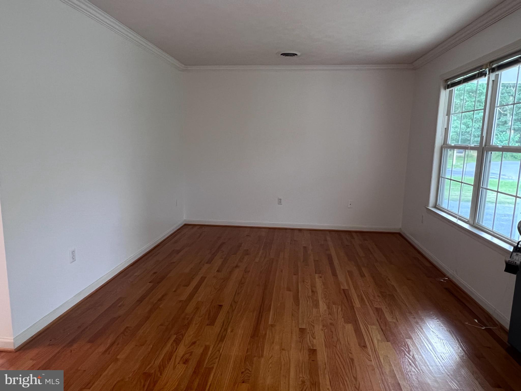 HILLVIEW - Residential Lease