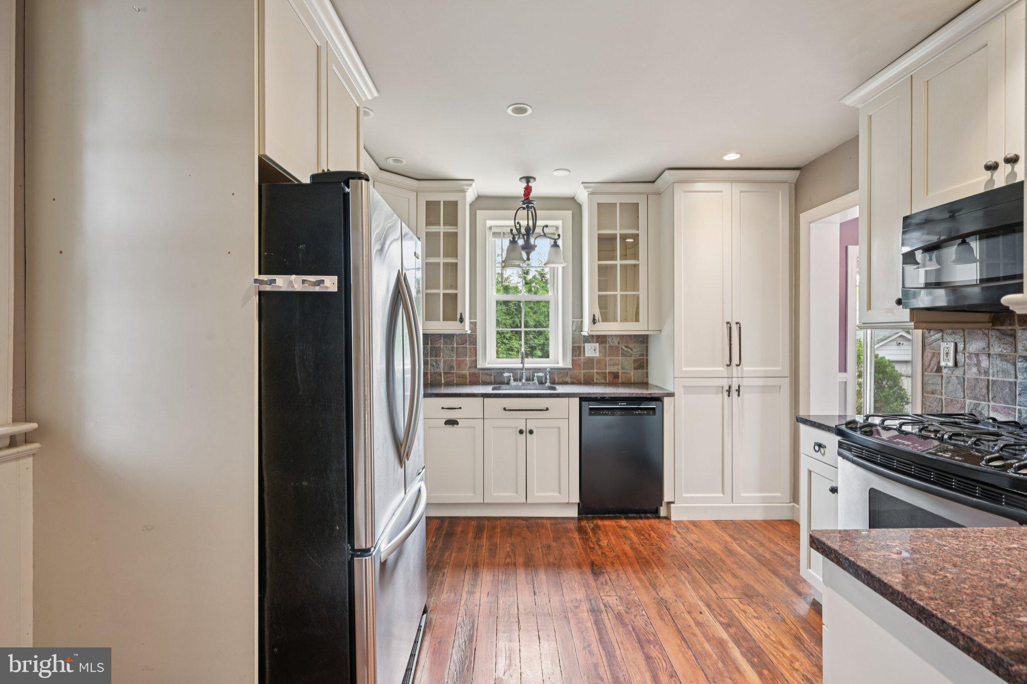 GLENSIDE - Residential