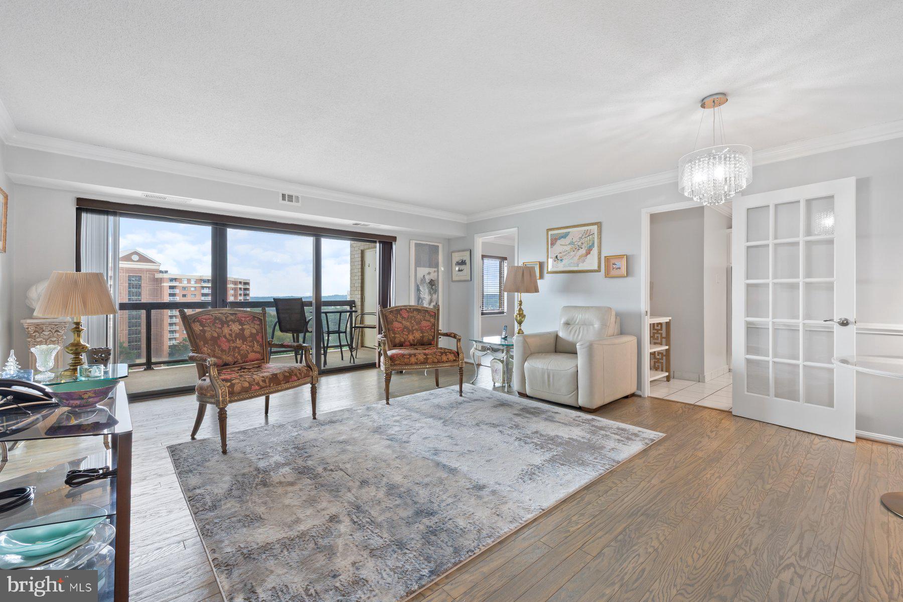 203 YOAKUM PARKWAY 1206