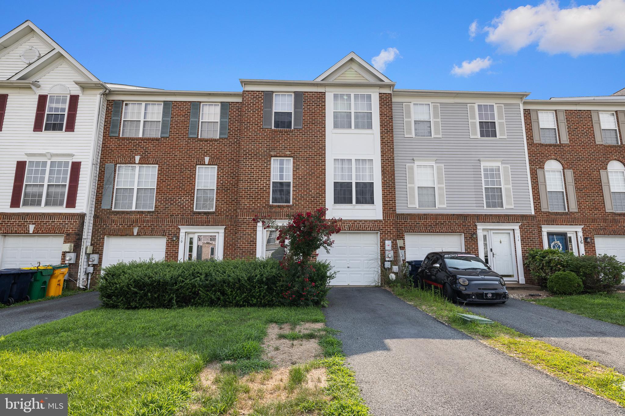 12 DEMARET COURT