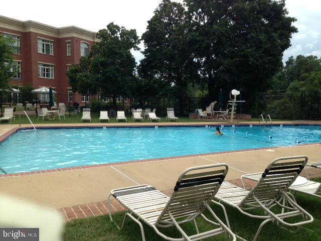 CARDINAL HOUSE - Residential Lease