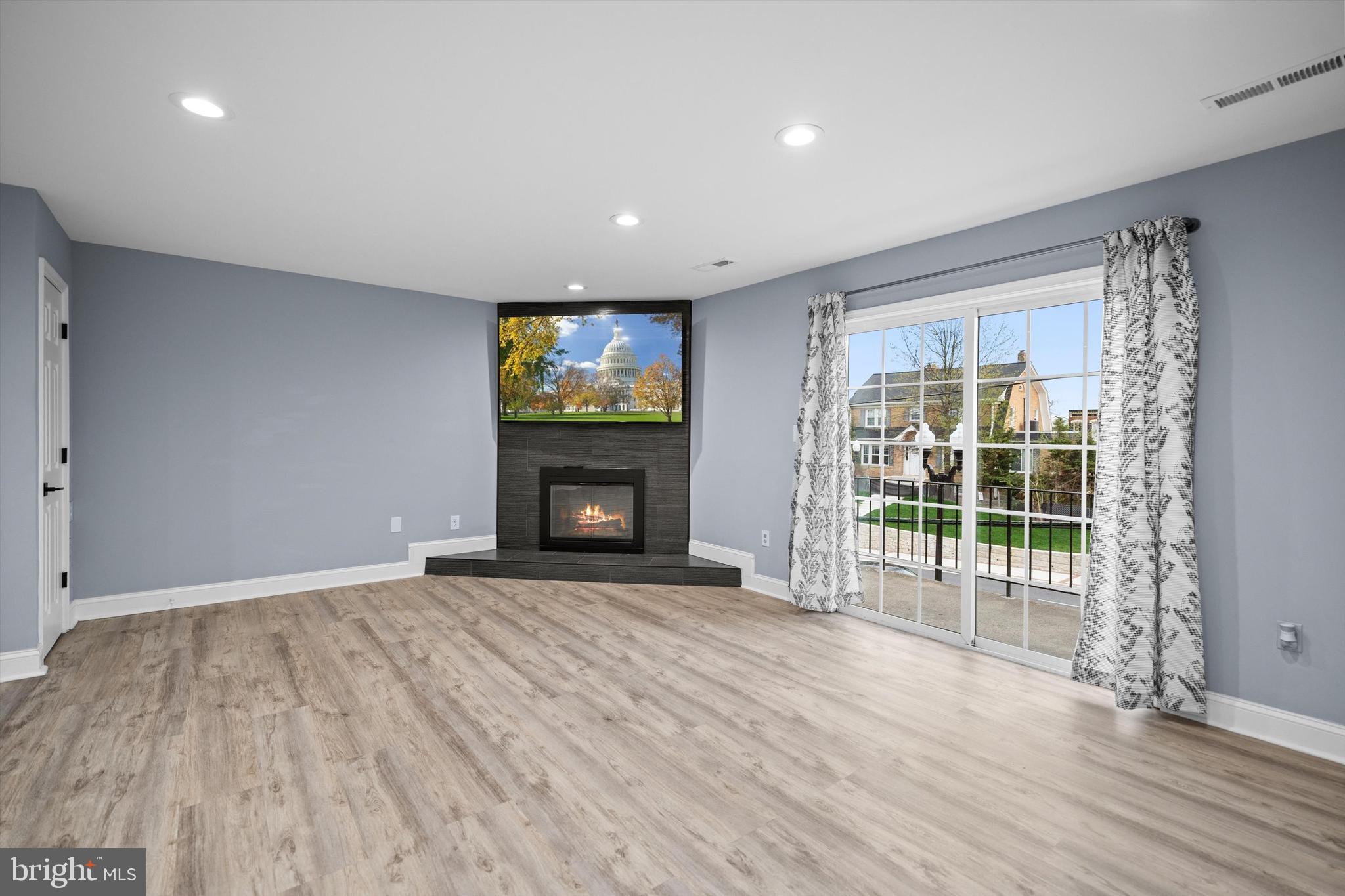 967 S ROLFE STREET S 2