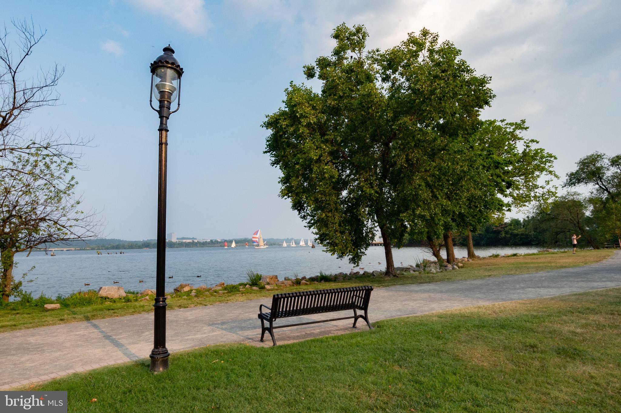 OLD TOWN ALEXANDRIA - Residential Lease