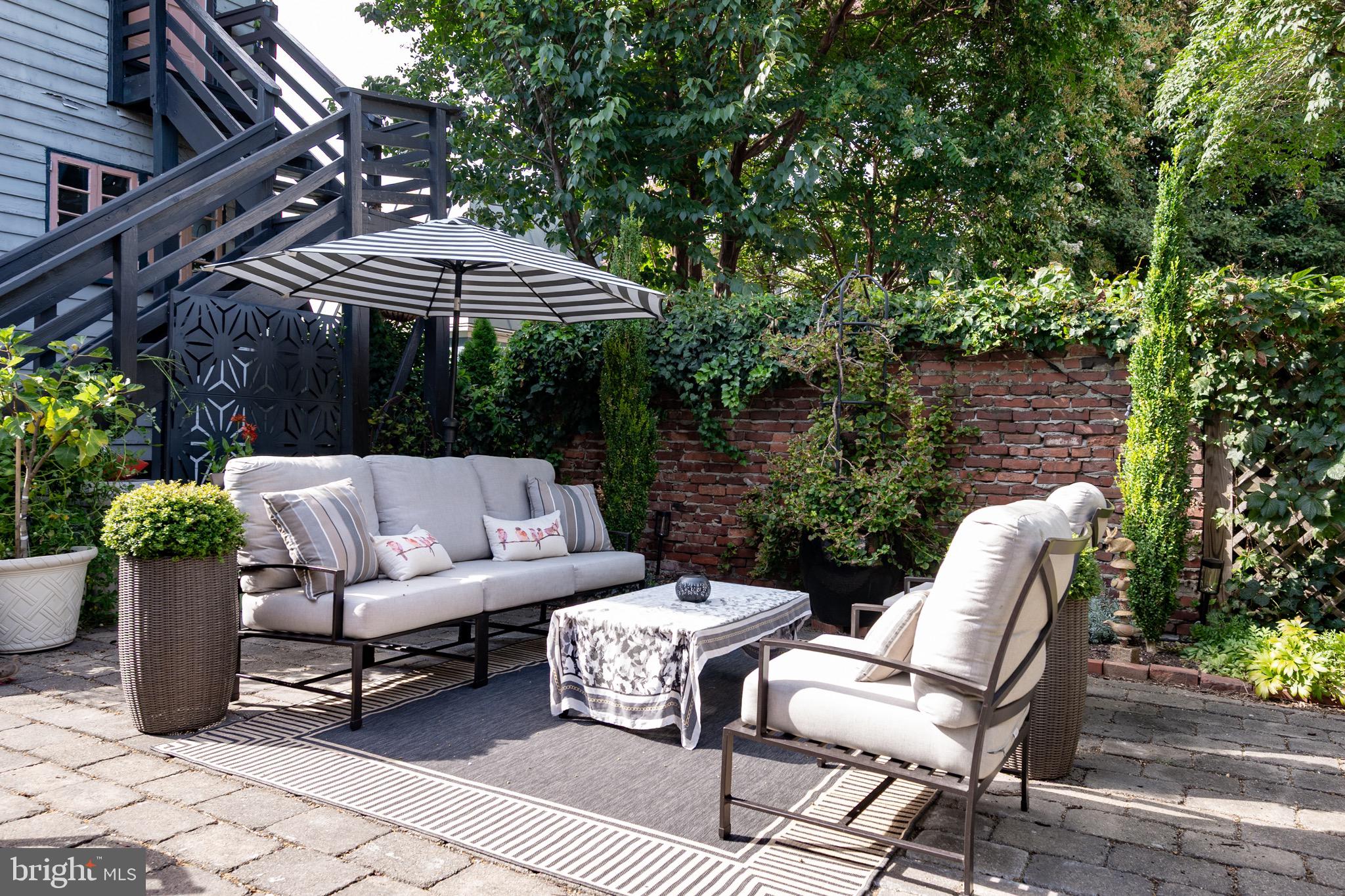 OLD TOWN ALEXANDRIA - Residential Lease