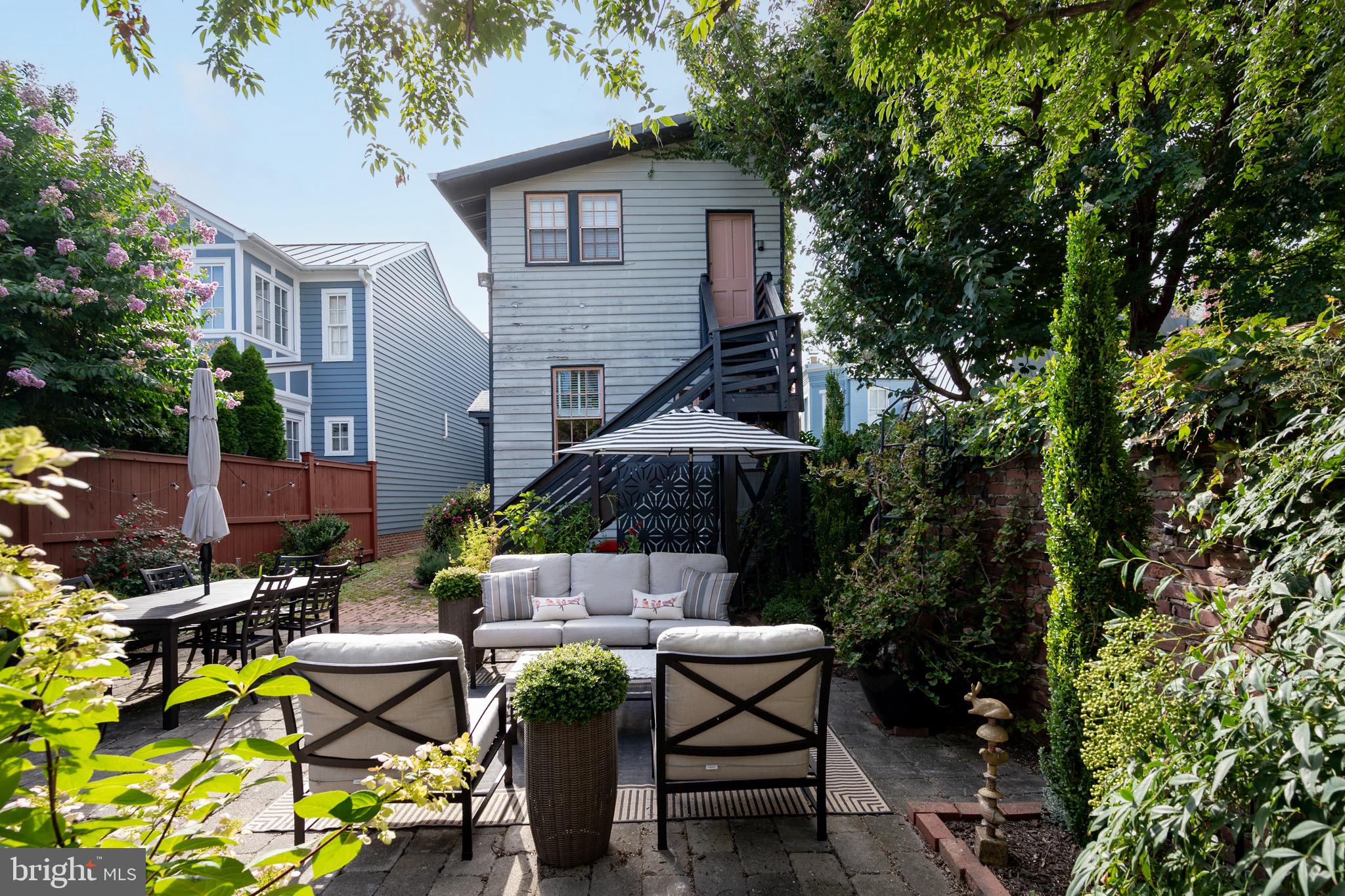 OLD TOWN ALEXANDRIA - Residential Lease