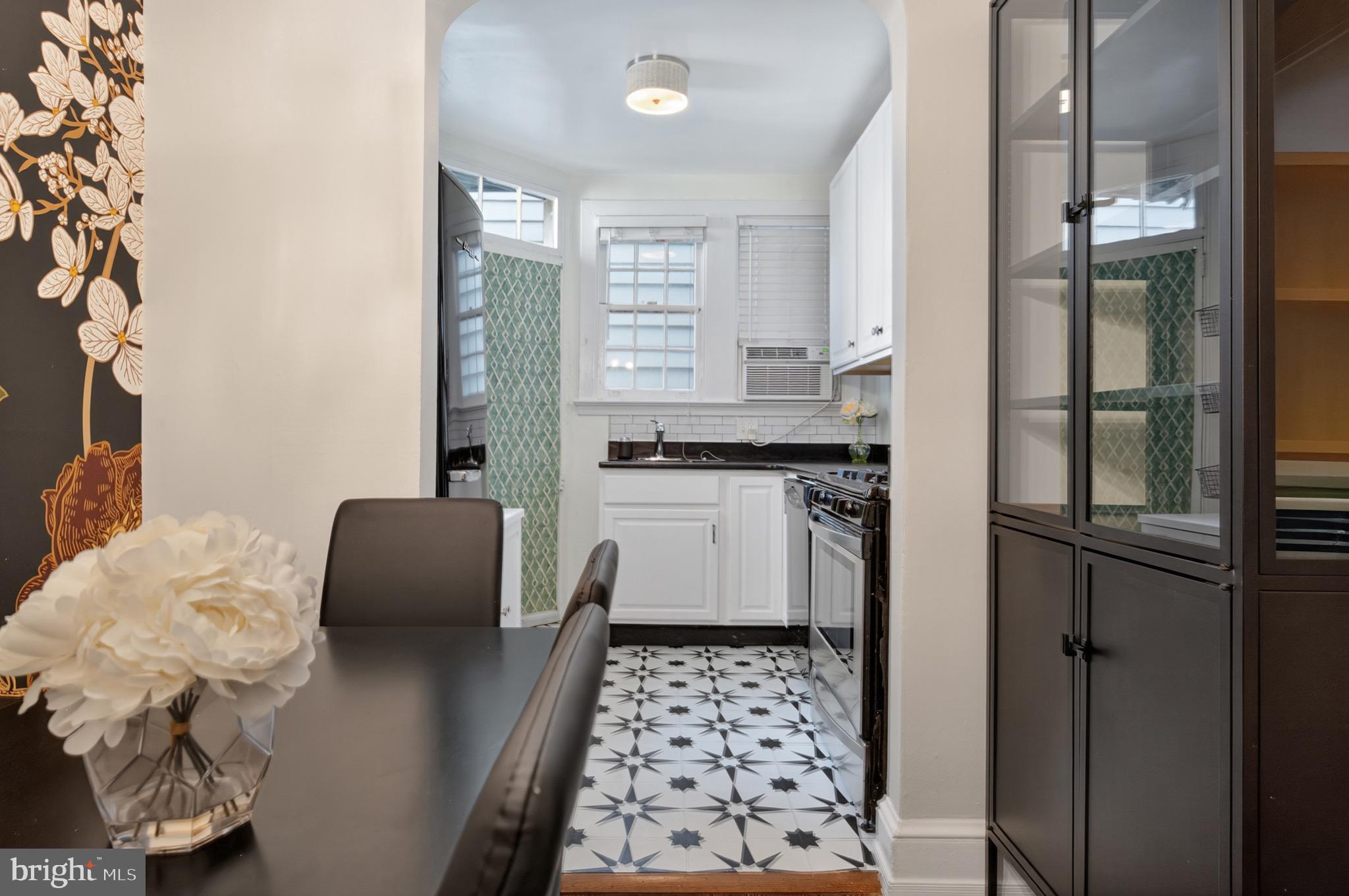 OLD TOWN ALEXANDRIA - Residential Lease