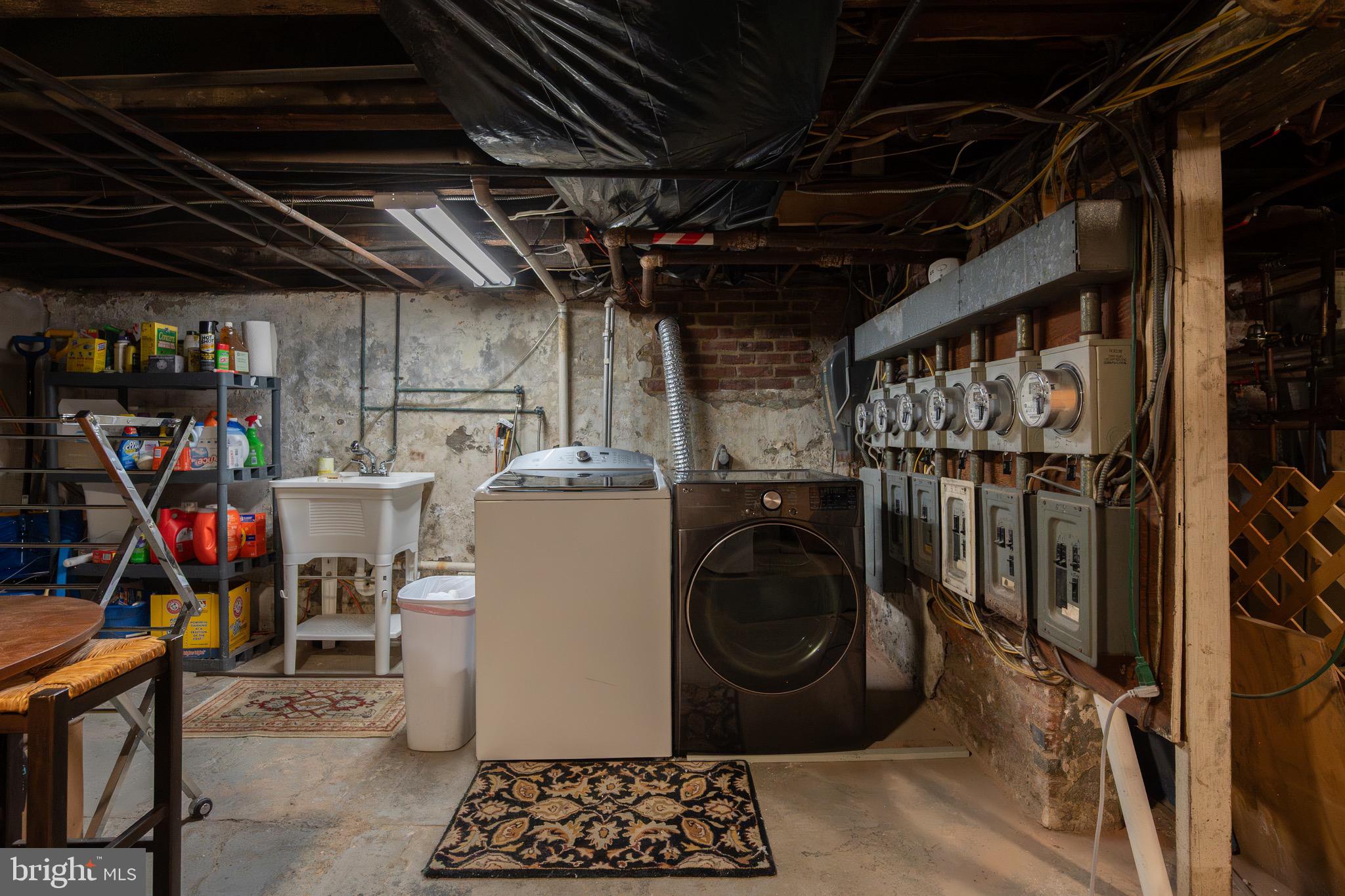 OLD TOWN ALEXANDRIA - Residential Lease