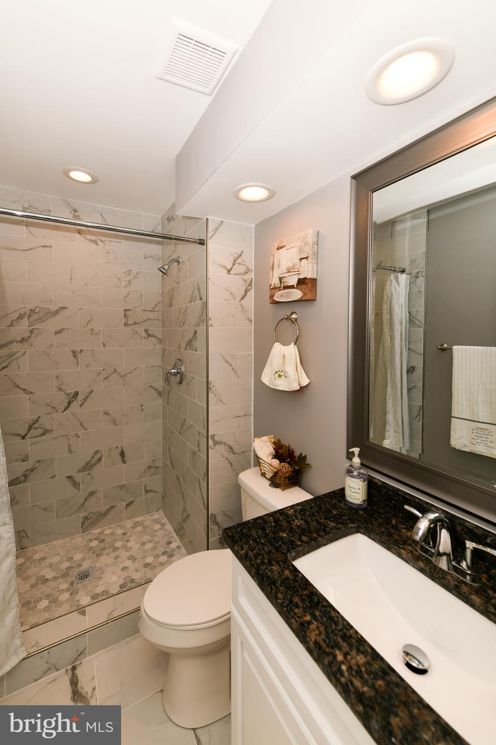 SUMMIT CREEK - Residential