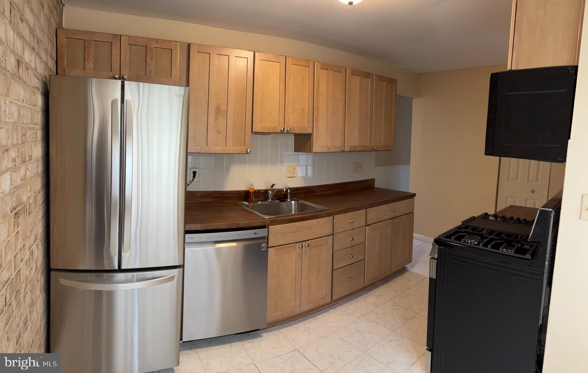 3312 HUNTLEY SQUARE DRIVE T