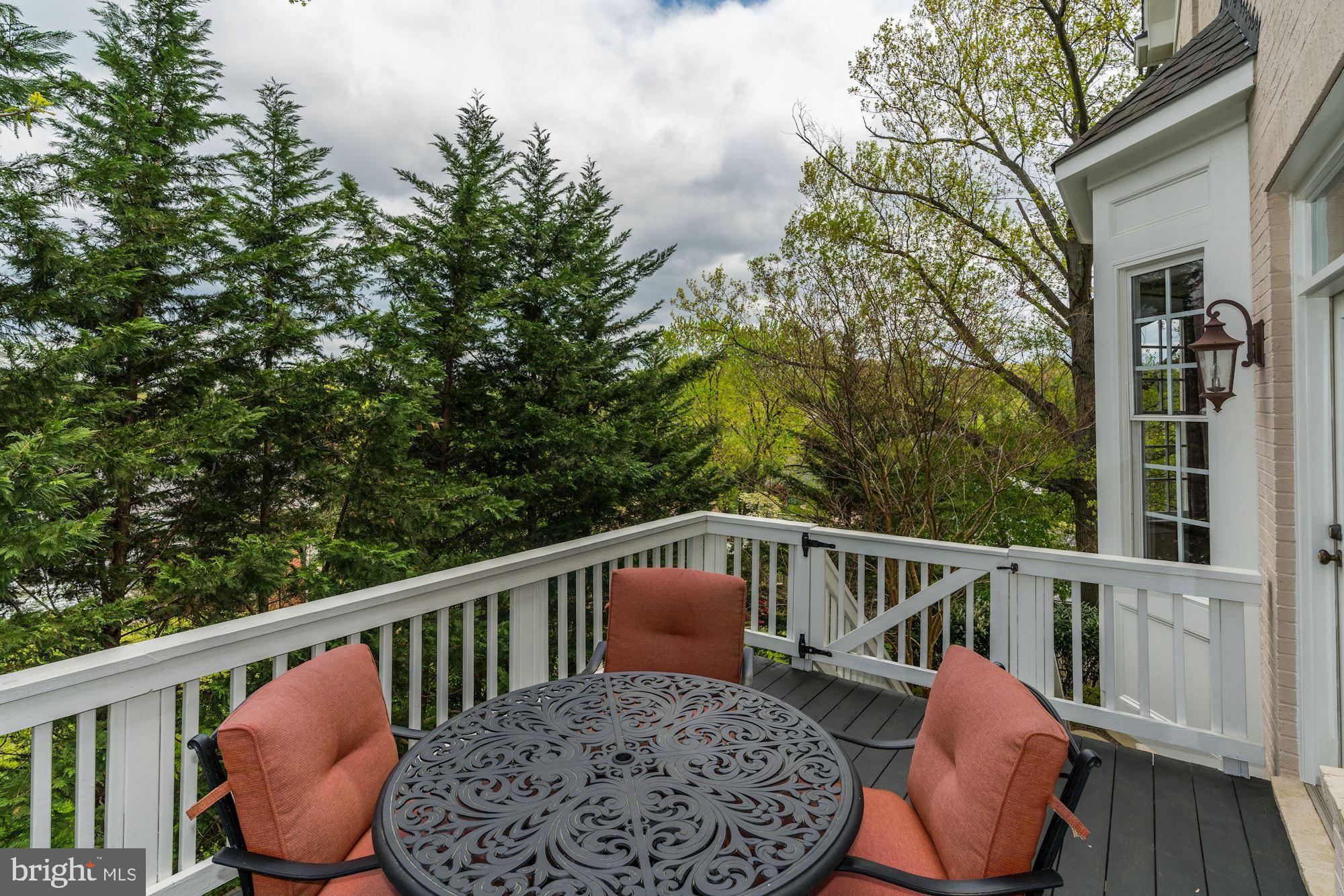 SHIRLEY WOODS - Residential