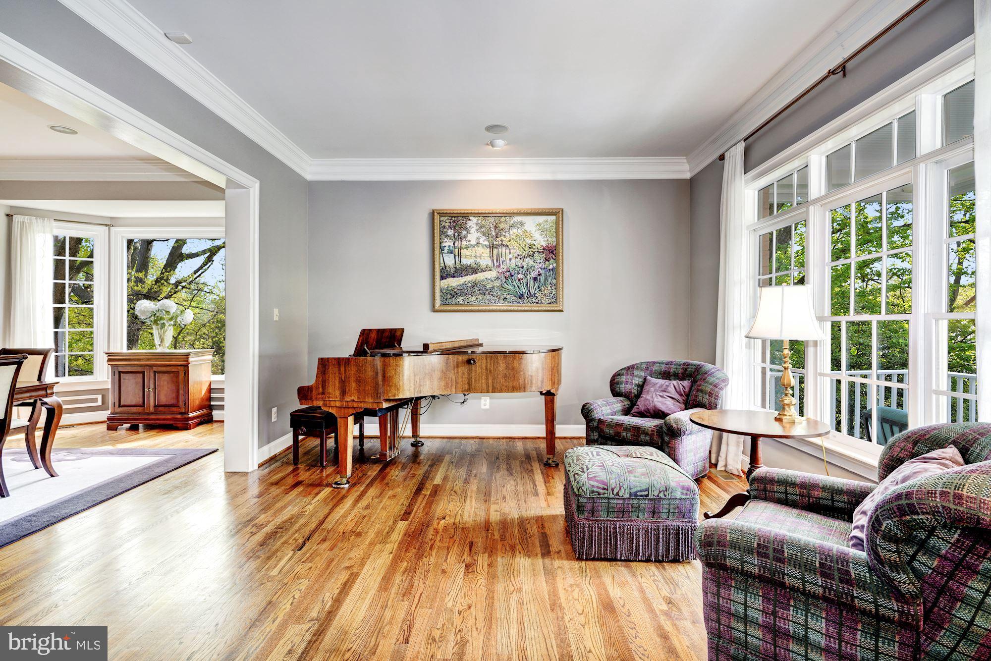 SHIRLEY WOODS - Residential