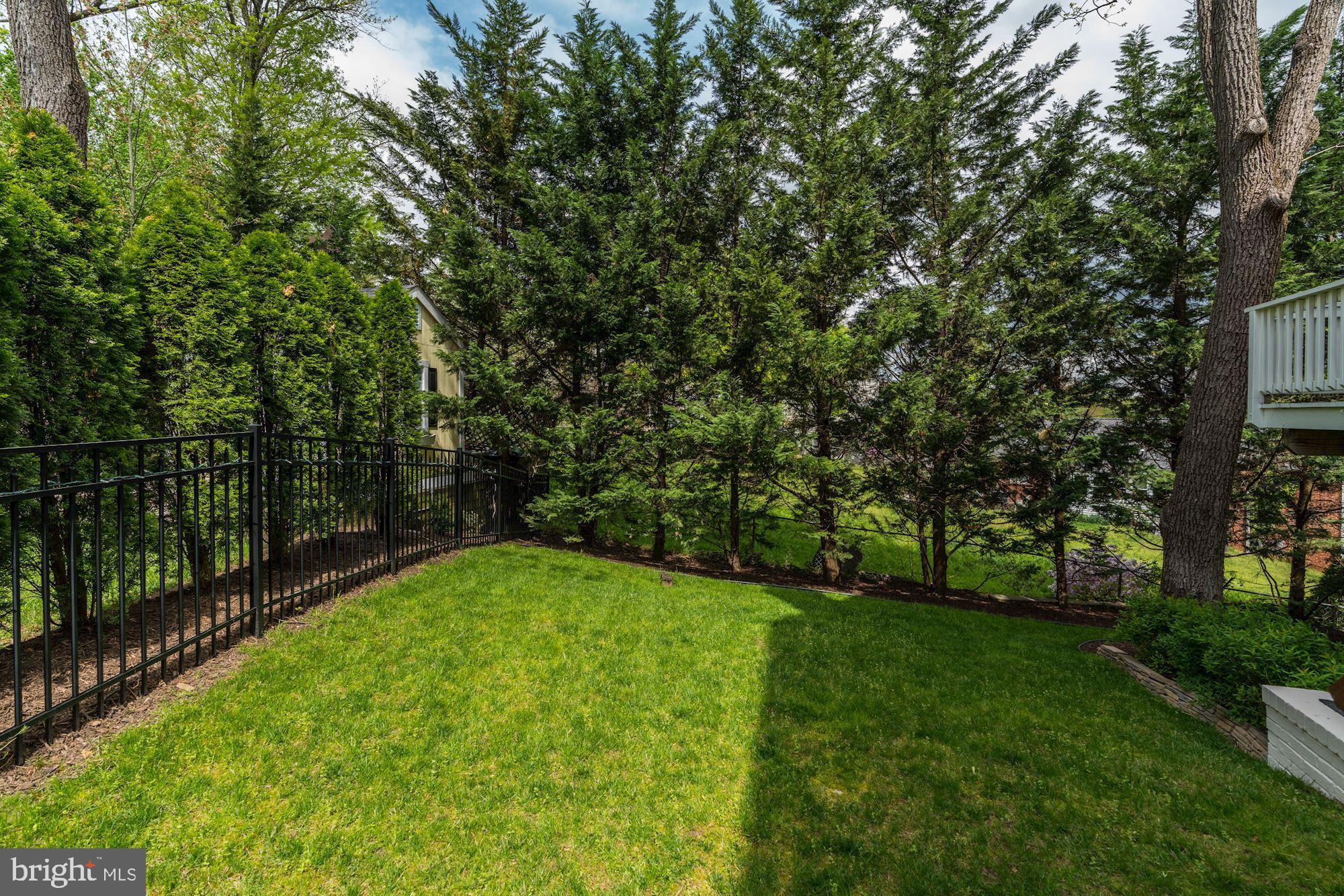 SHIRLEY WOODS - Residential