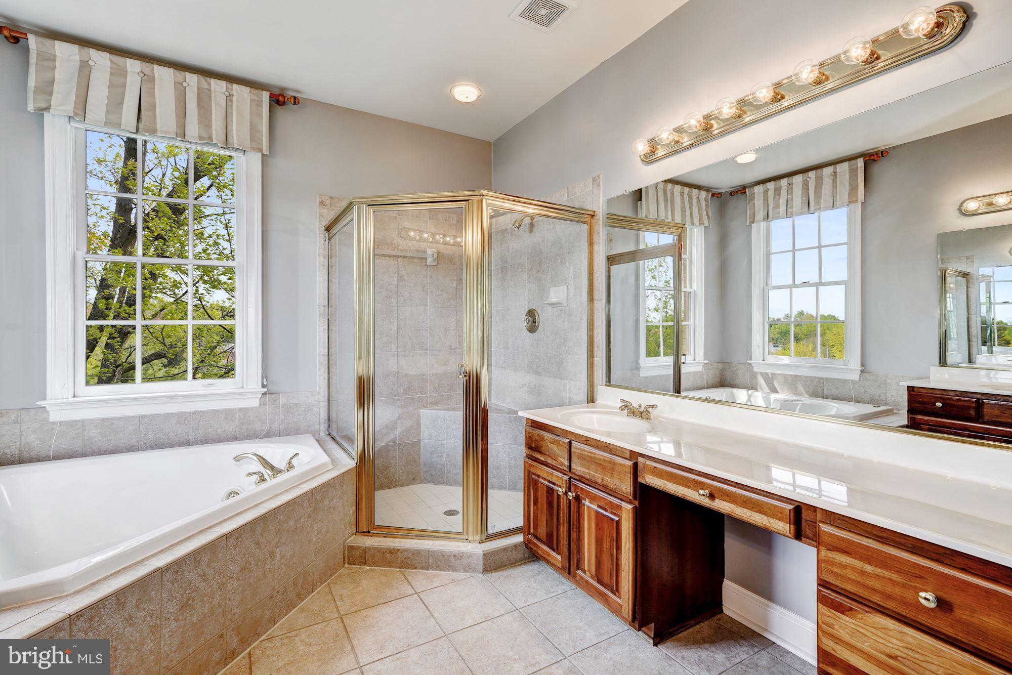 SHIRLEY WOODS - Residential