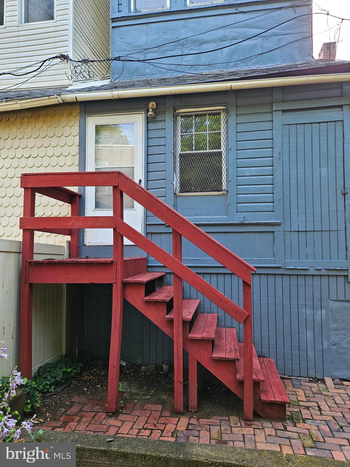 UNIVERSITY CITY - Residential Lease