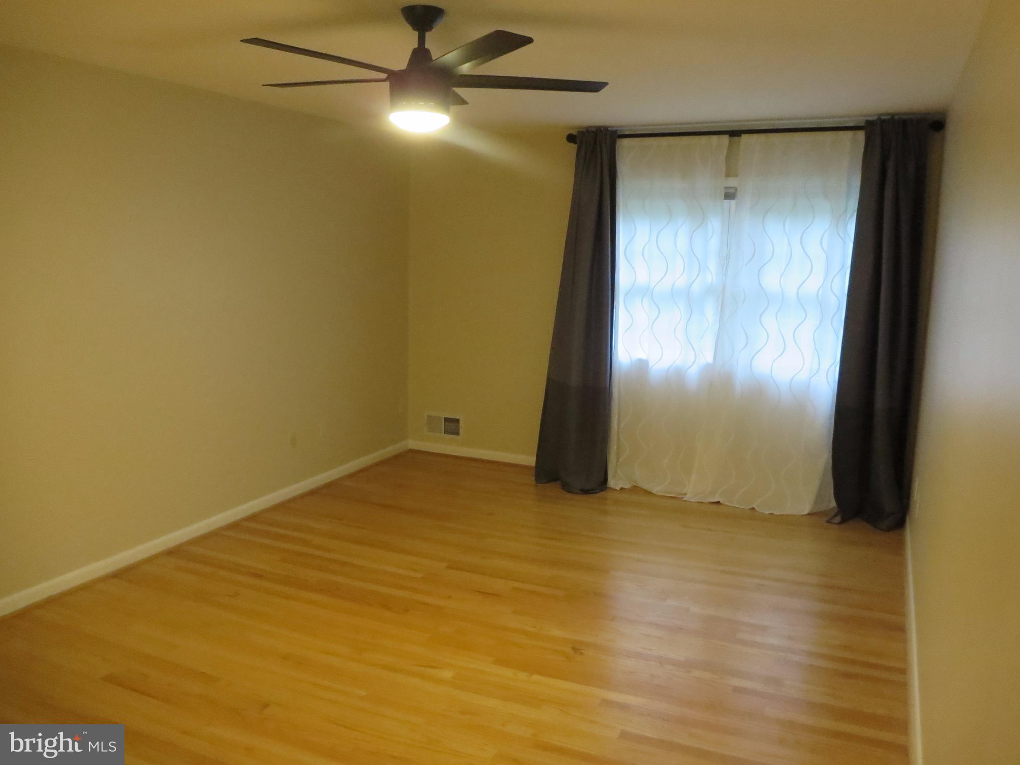 FAIRFAX - Residential Lease