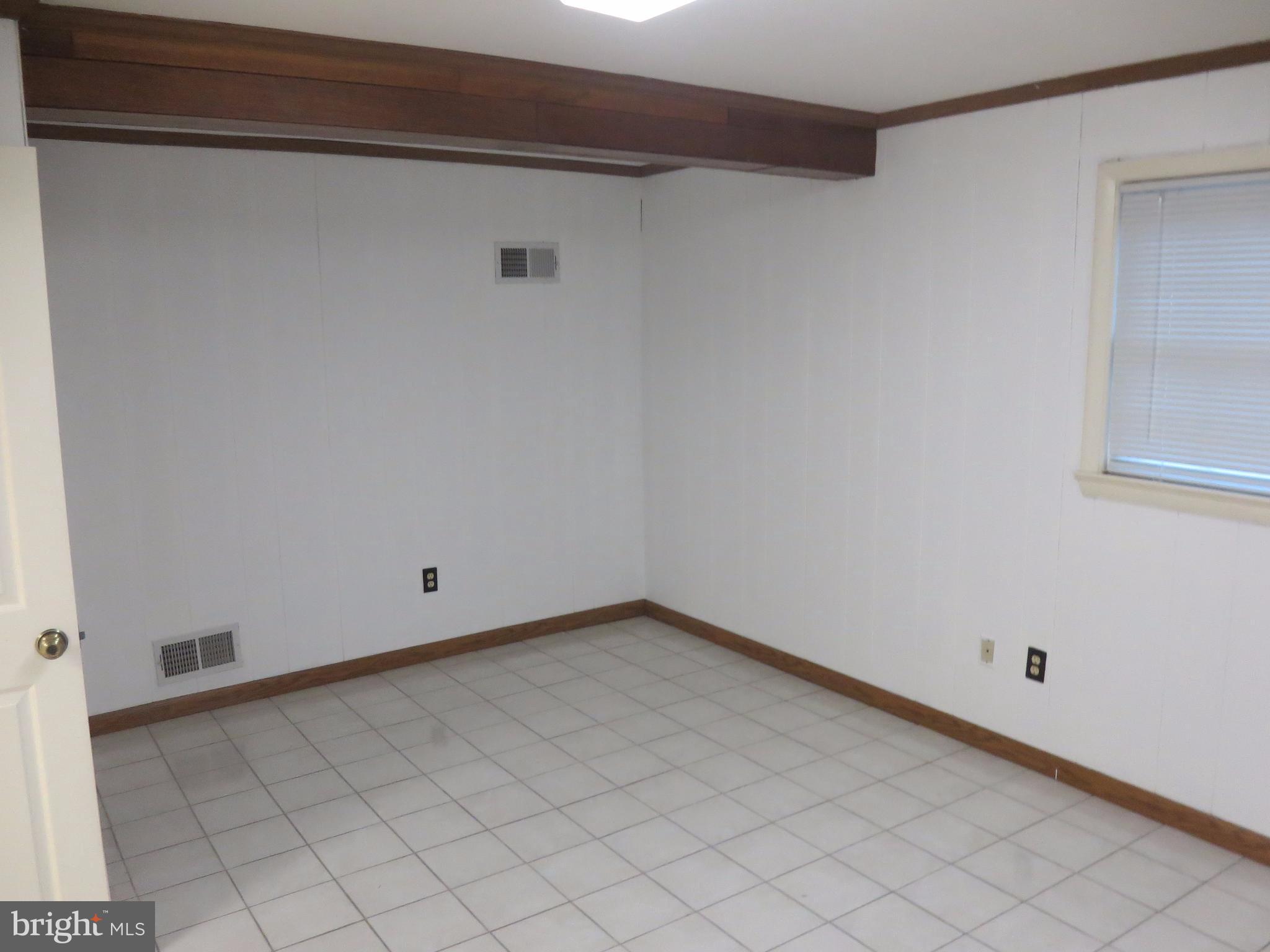 FAIRFAX - Residential Lease