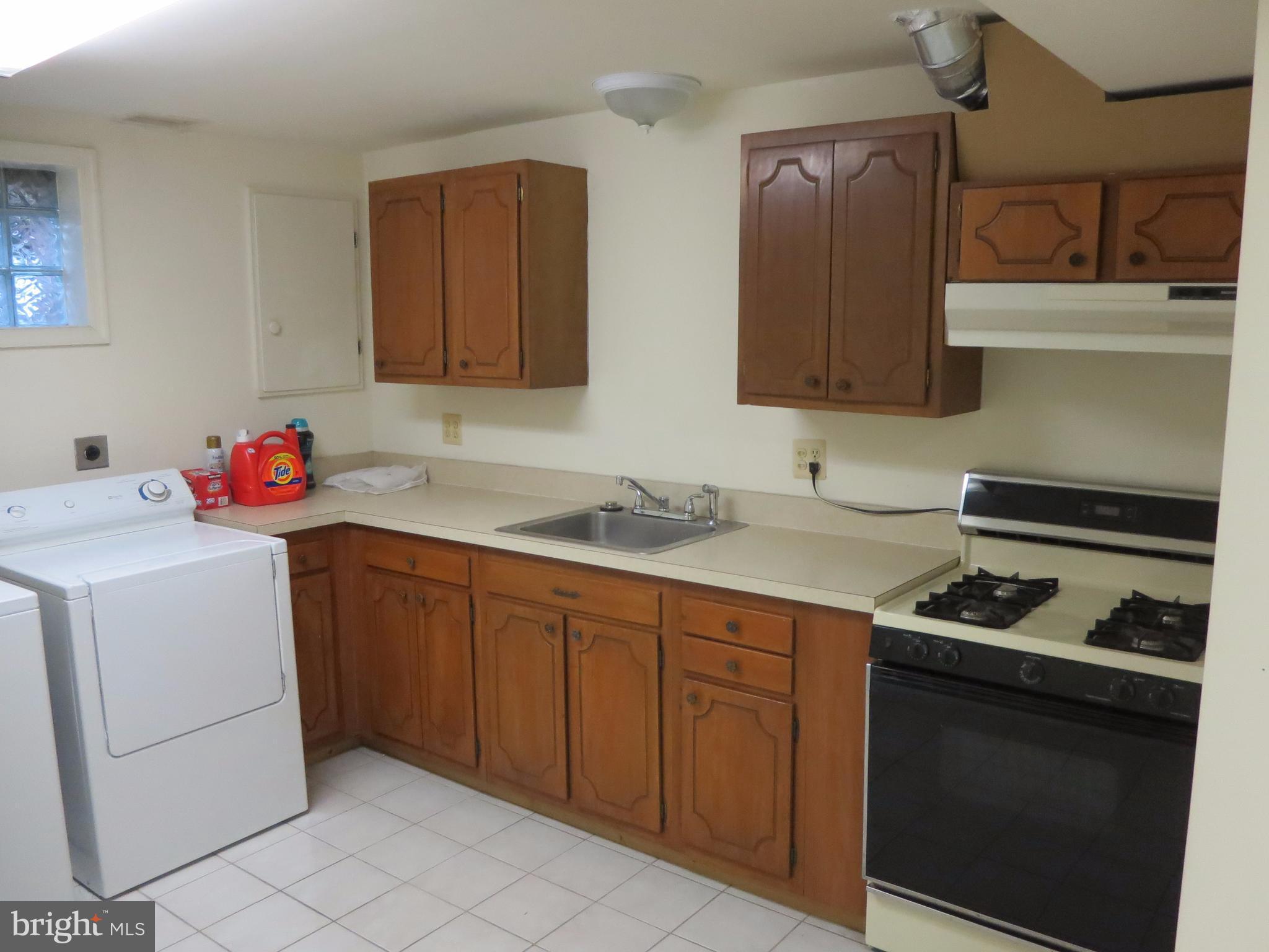 FAIRFAX - Residential Lease