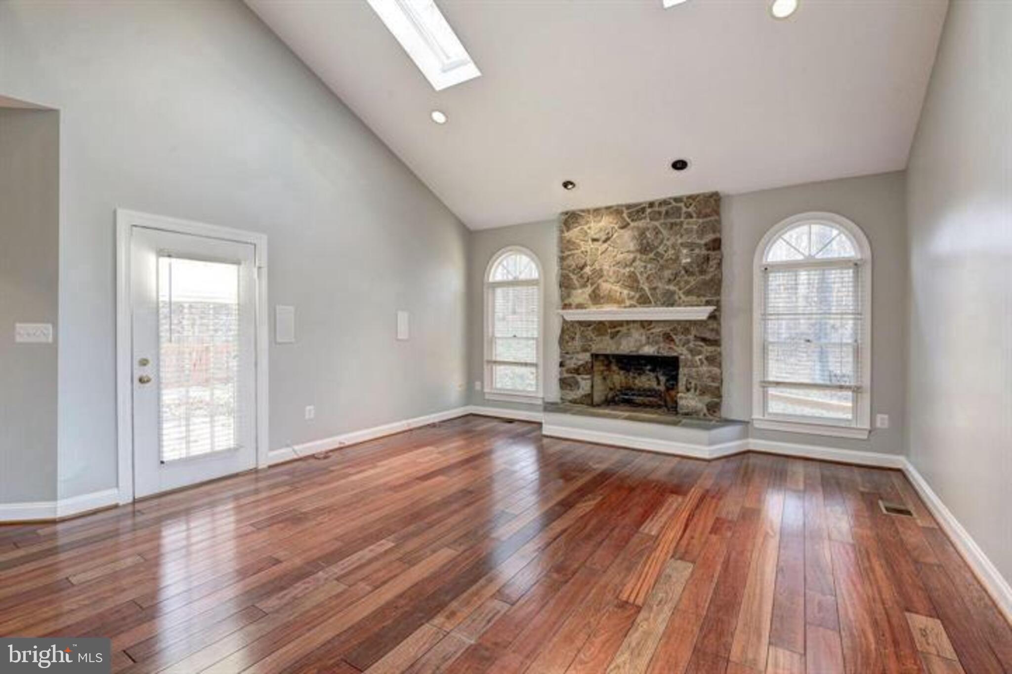 HUNTER'S CREST - Residential Lease