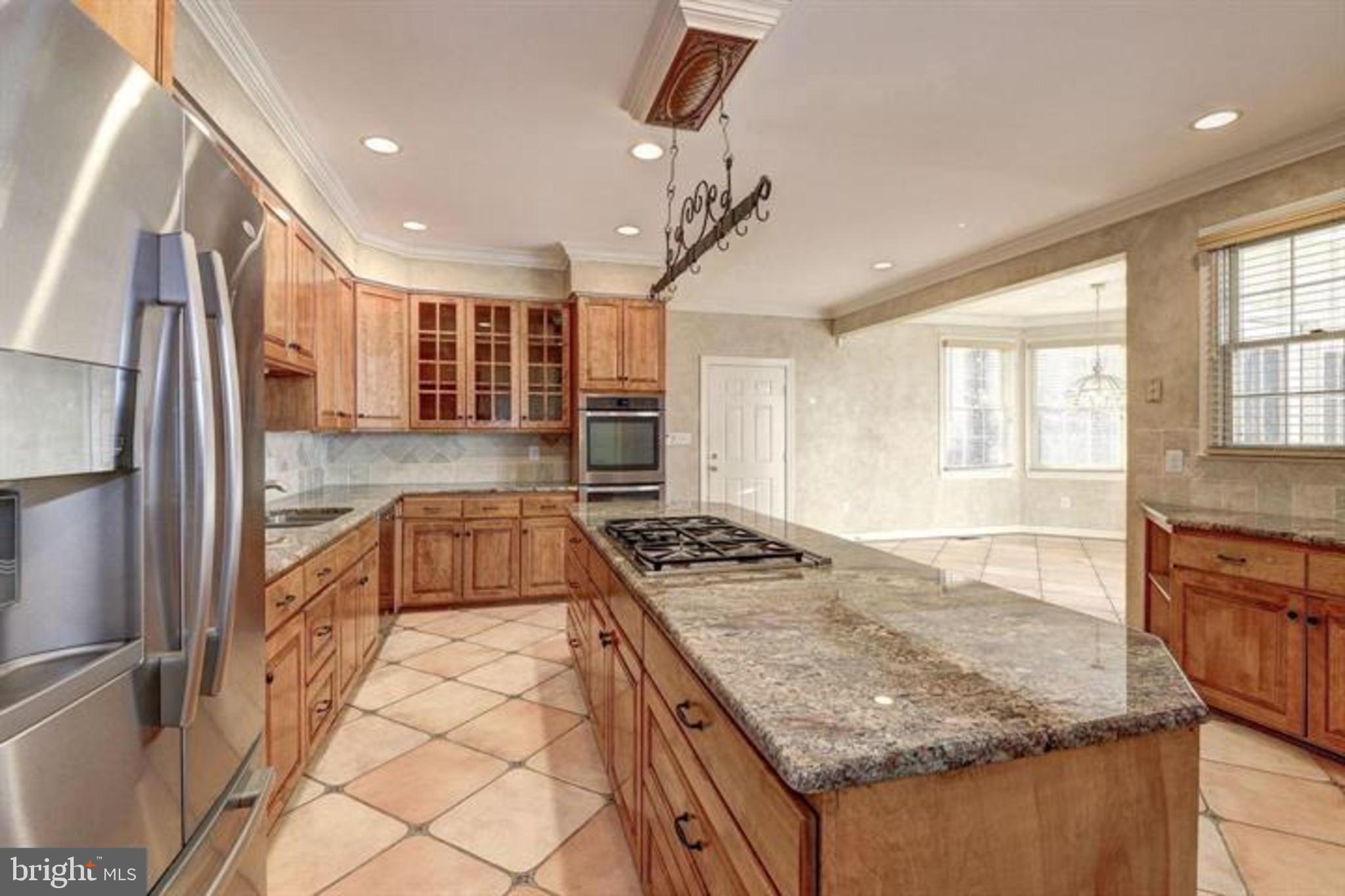 HUNTER'S CREST - Residential Lease