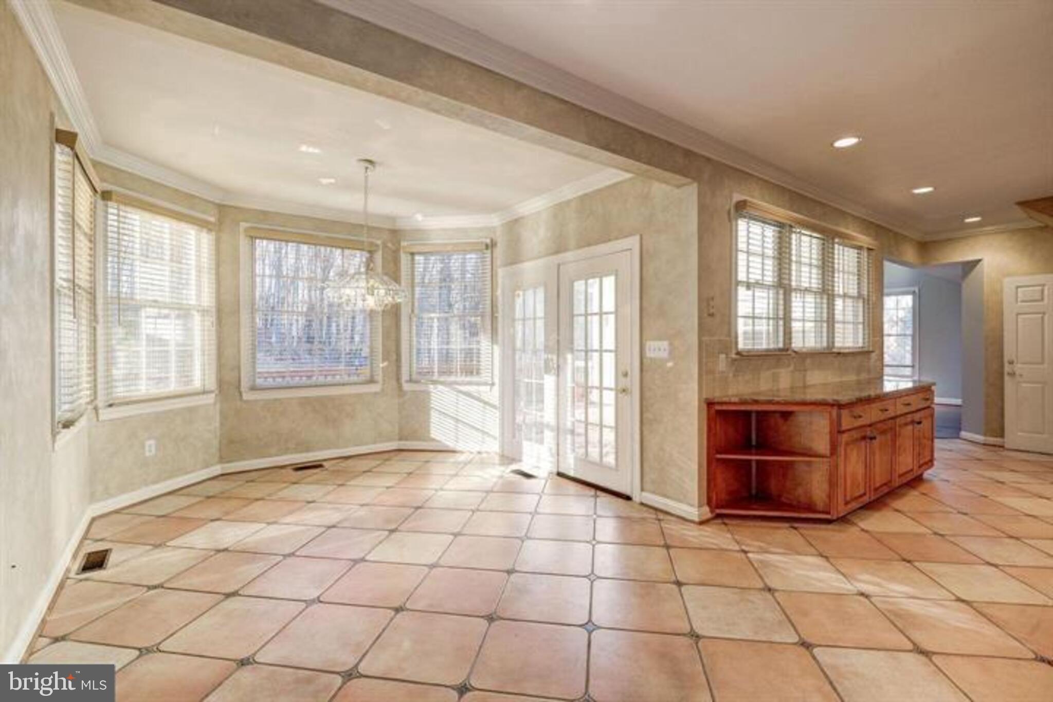 HUNTER'S CREST - Residential Lease