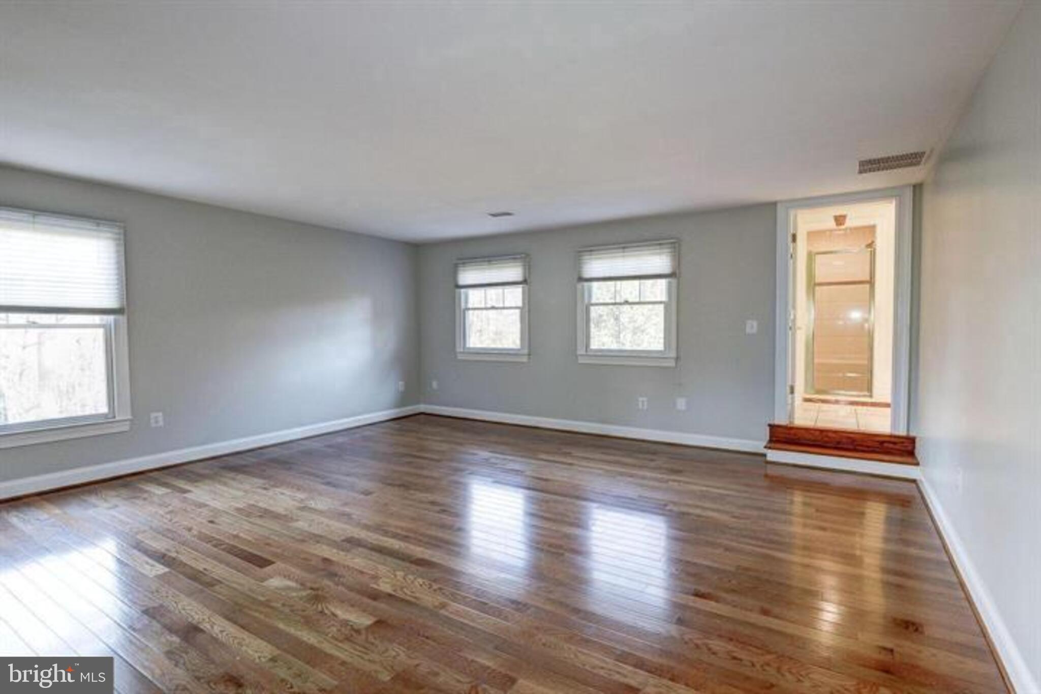 HUNTER'S CREST - Residential Lease