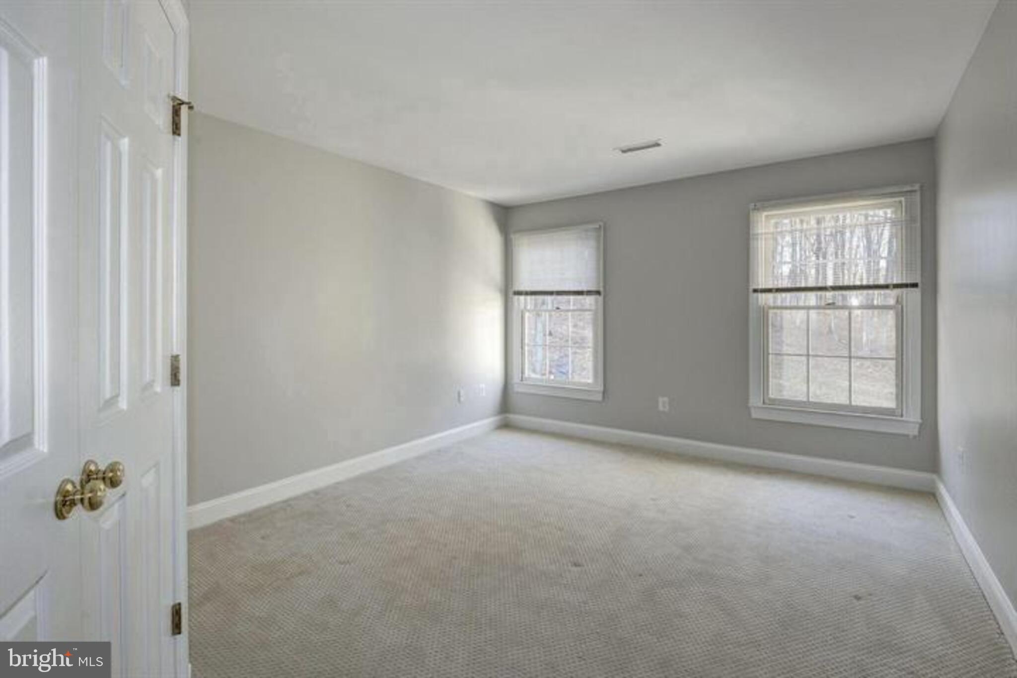 HUNTER'S CREST - Residential Lease