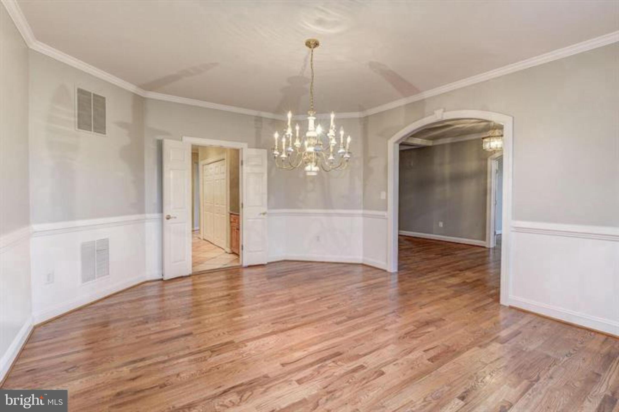 HUNTER'S CREST - Residential Lease