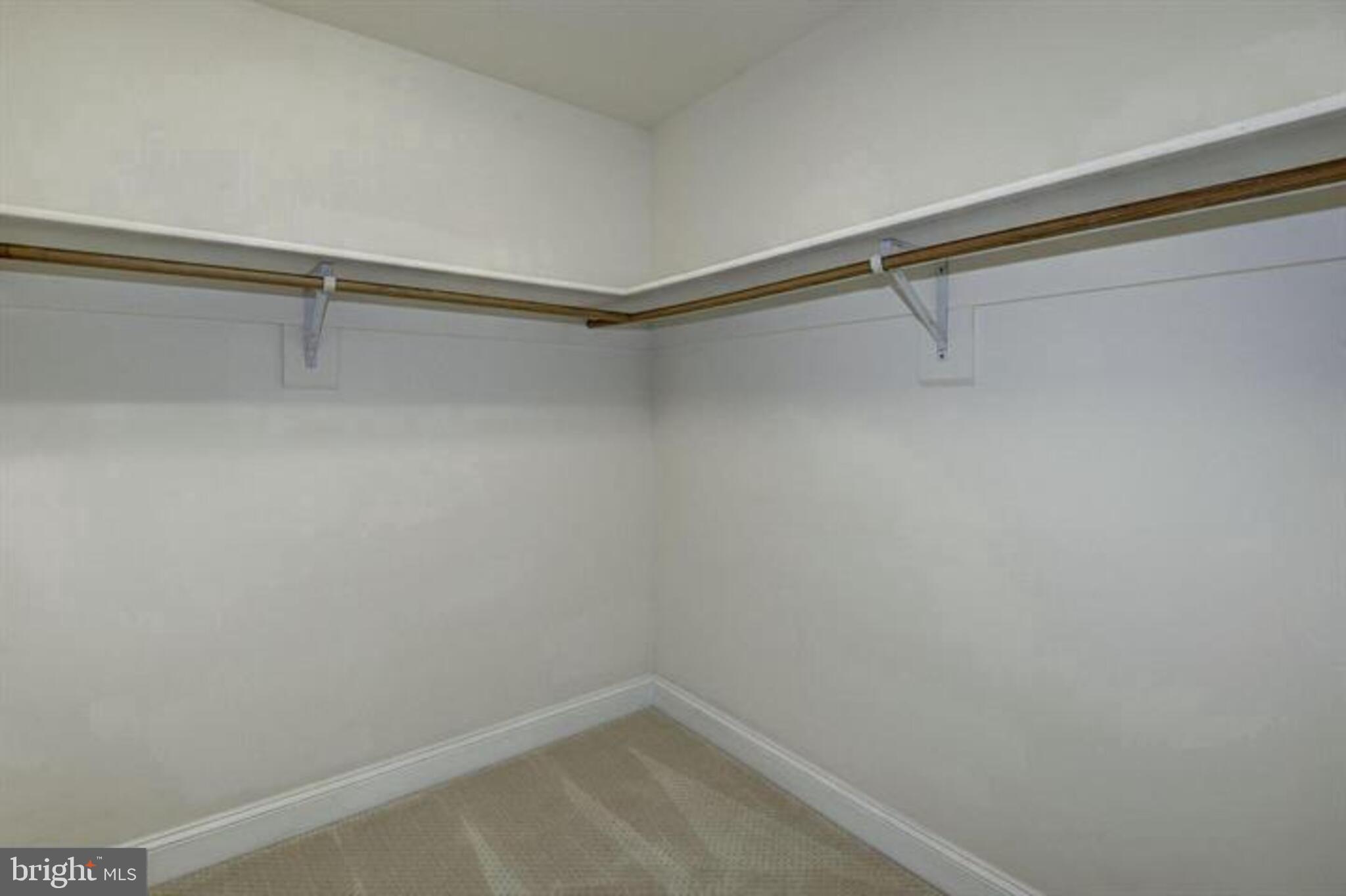 HUNTER'S CREST - Residential Lease