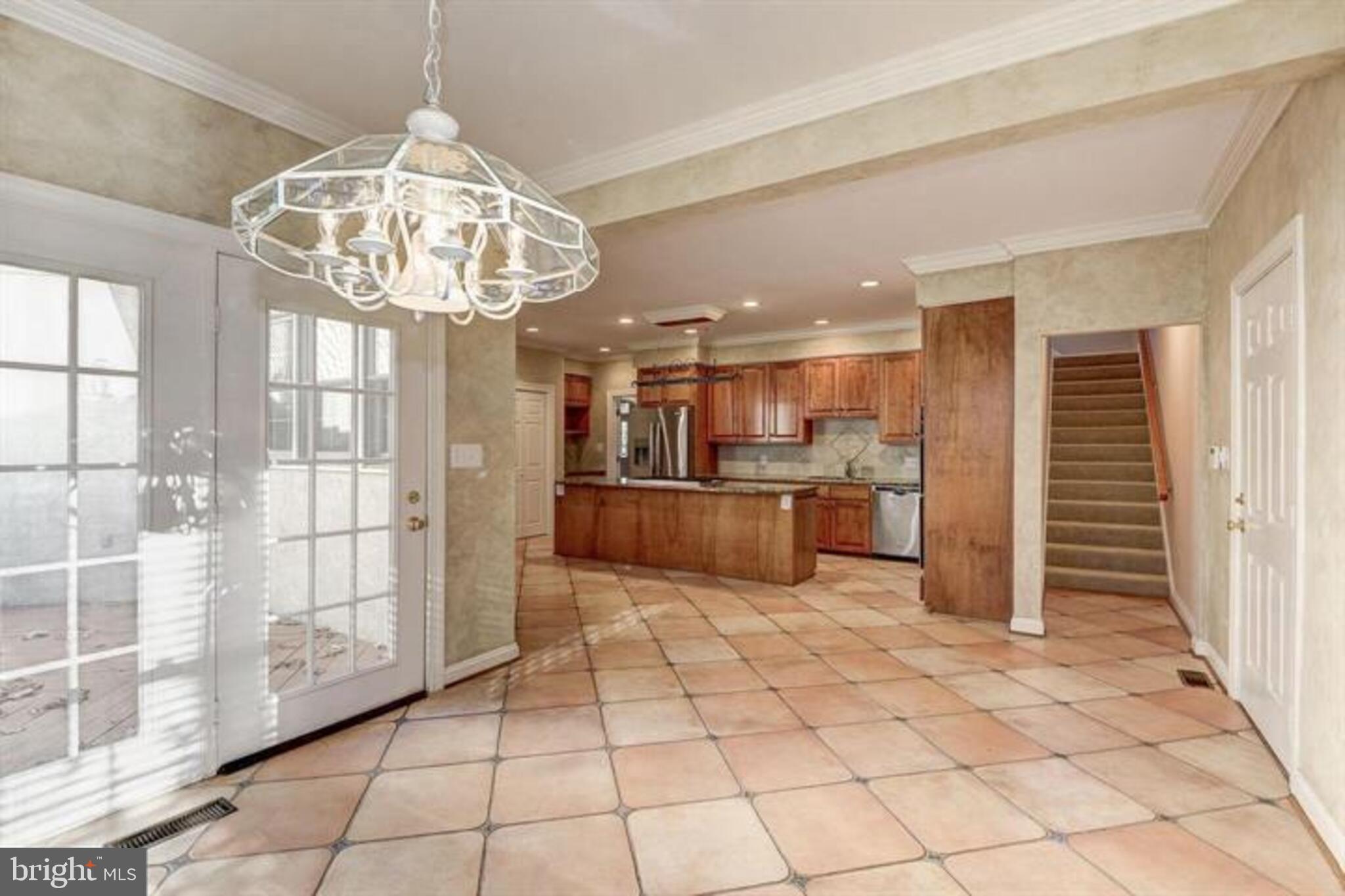 HUNTER'S CREST - Residential Lease