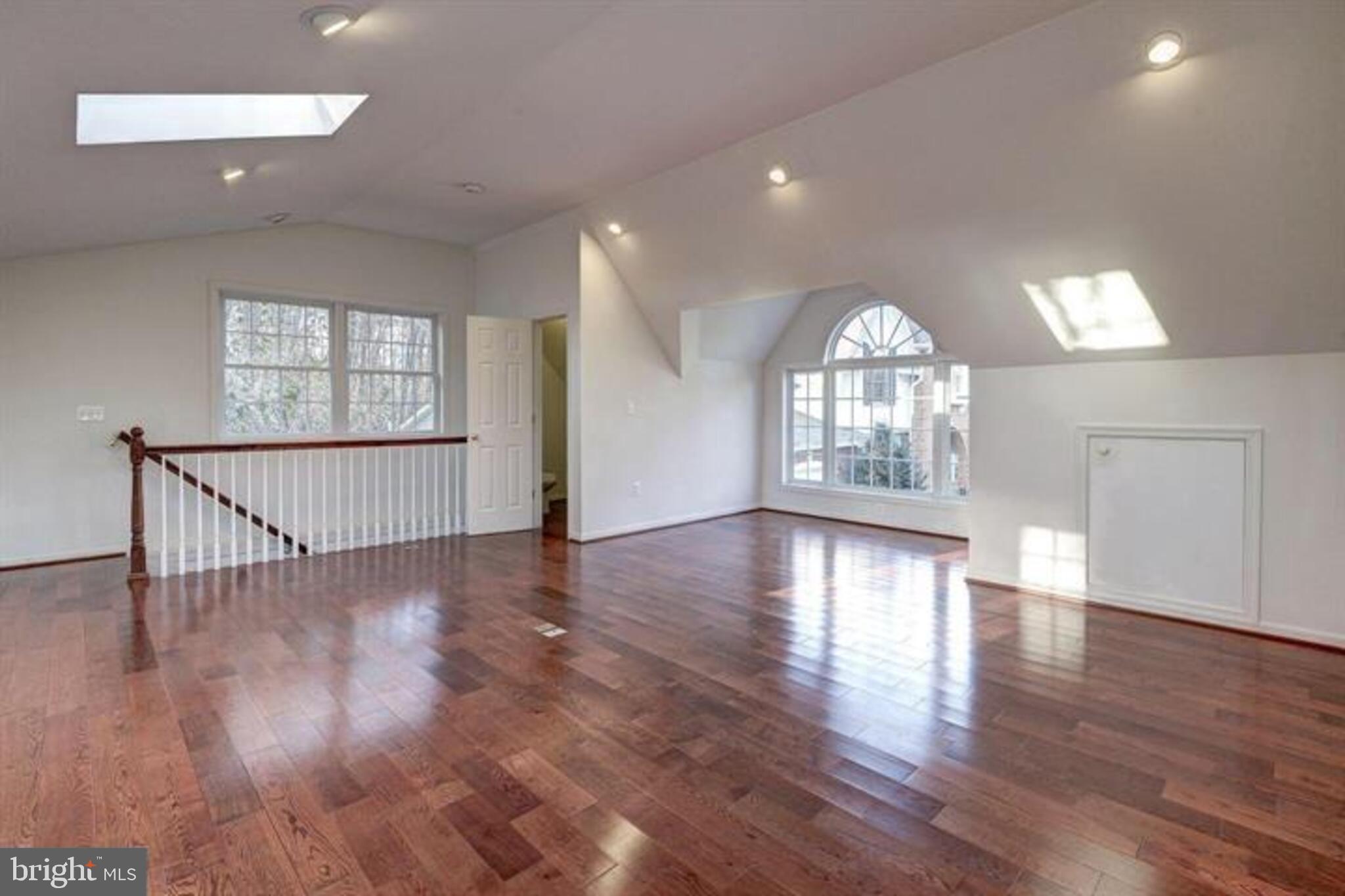 HUNTER'S CREST - Residential Lease