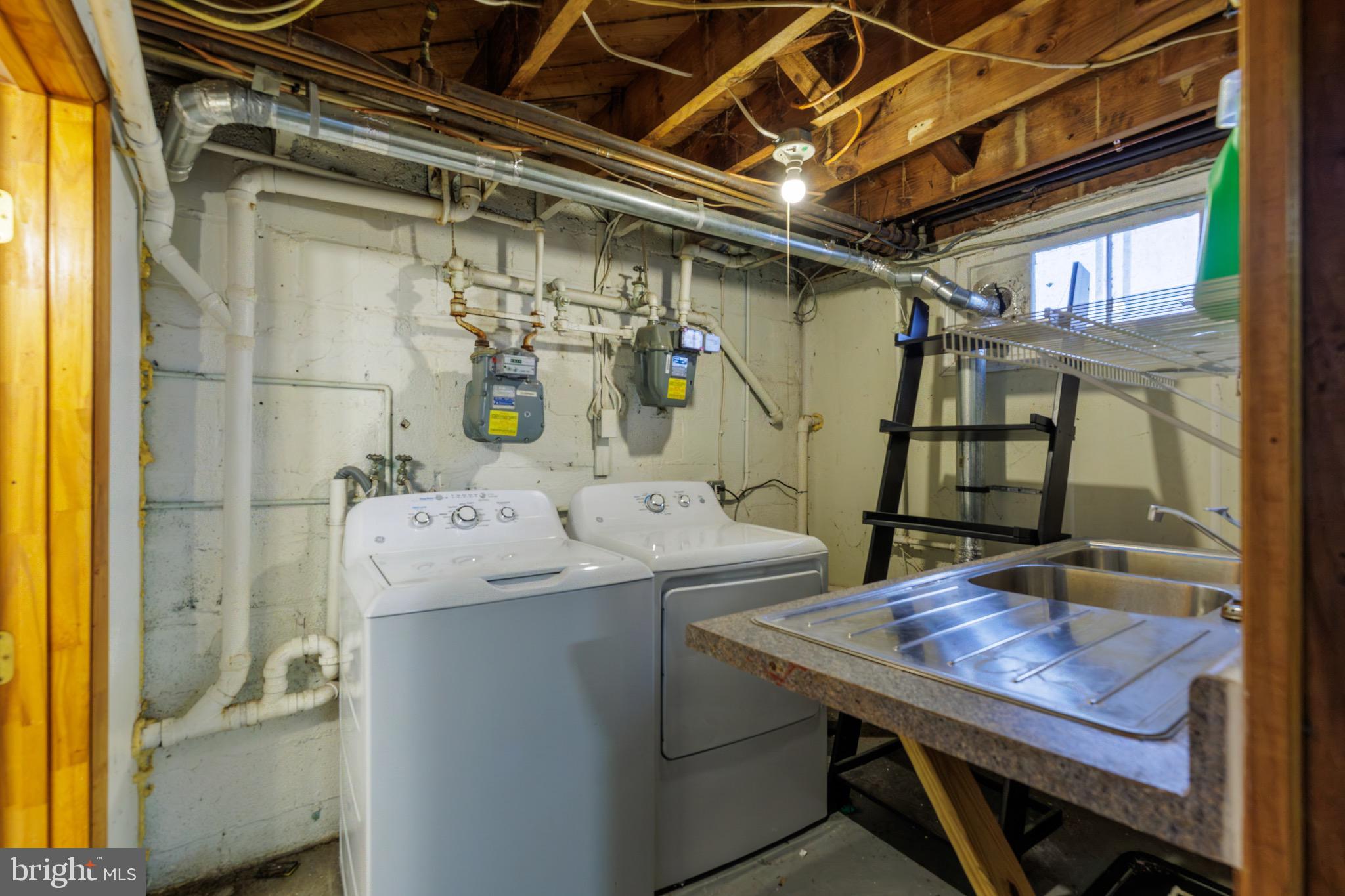 HILLENDALE ESTATES - Residential