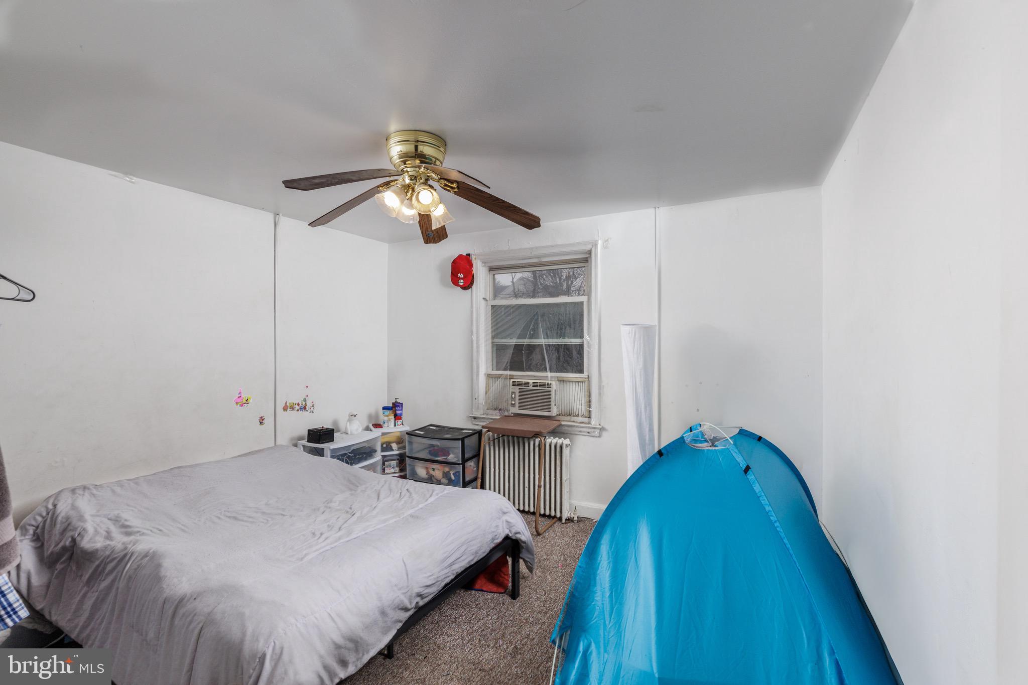 HILLENDALE ESTATES - Residential