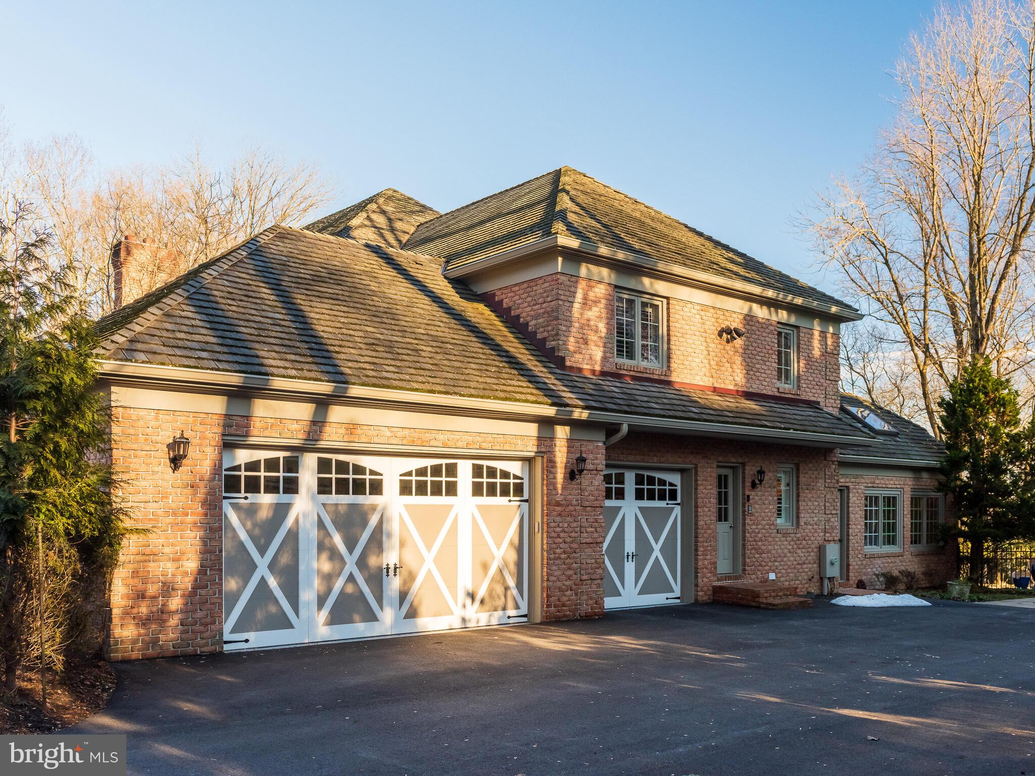 SPRINGTON POINTE - Residential