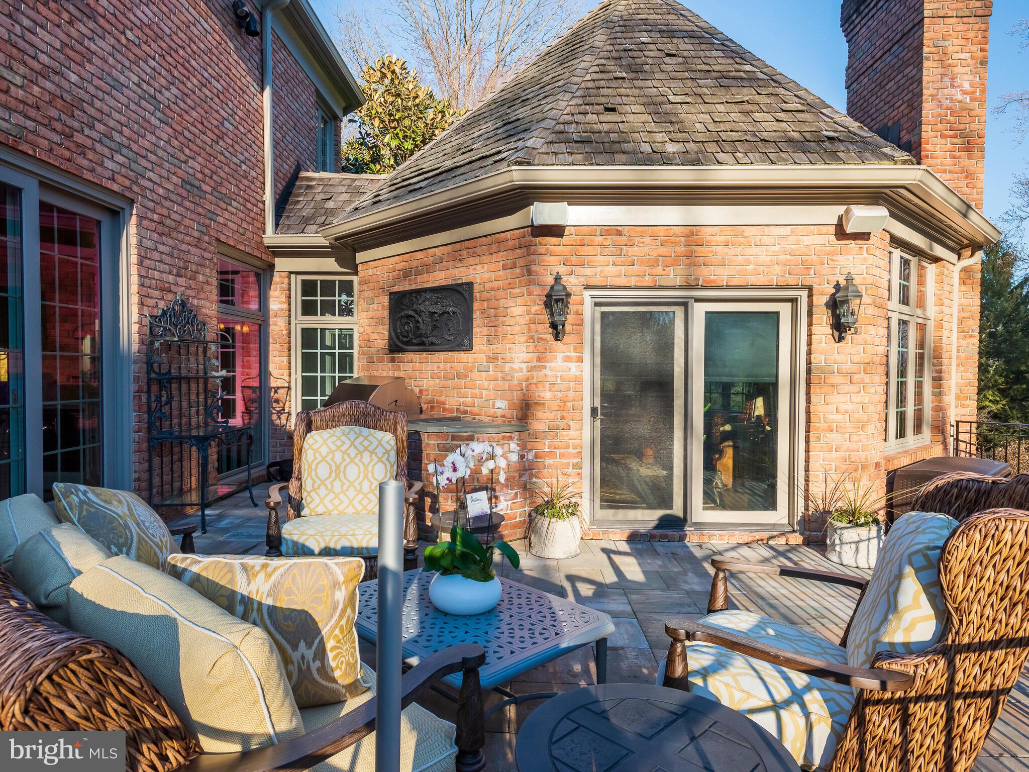 SPRINGTON POINTE - Residential