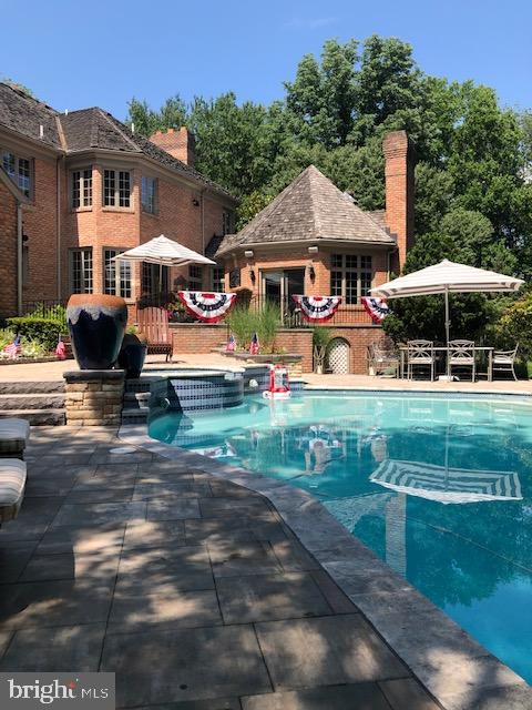 SPRINGTON POINTE - Residential