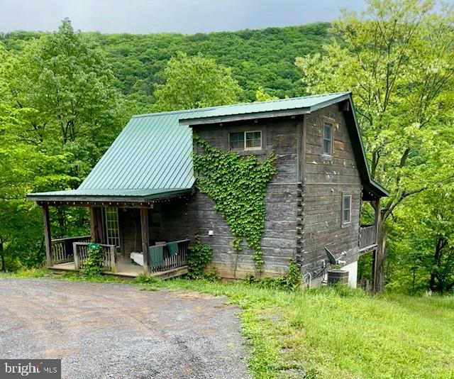 219 FOX SQUIRREL LANE