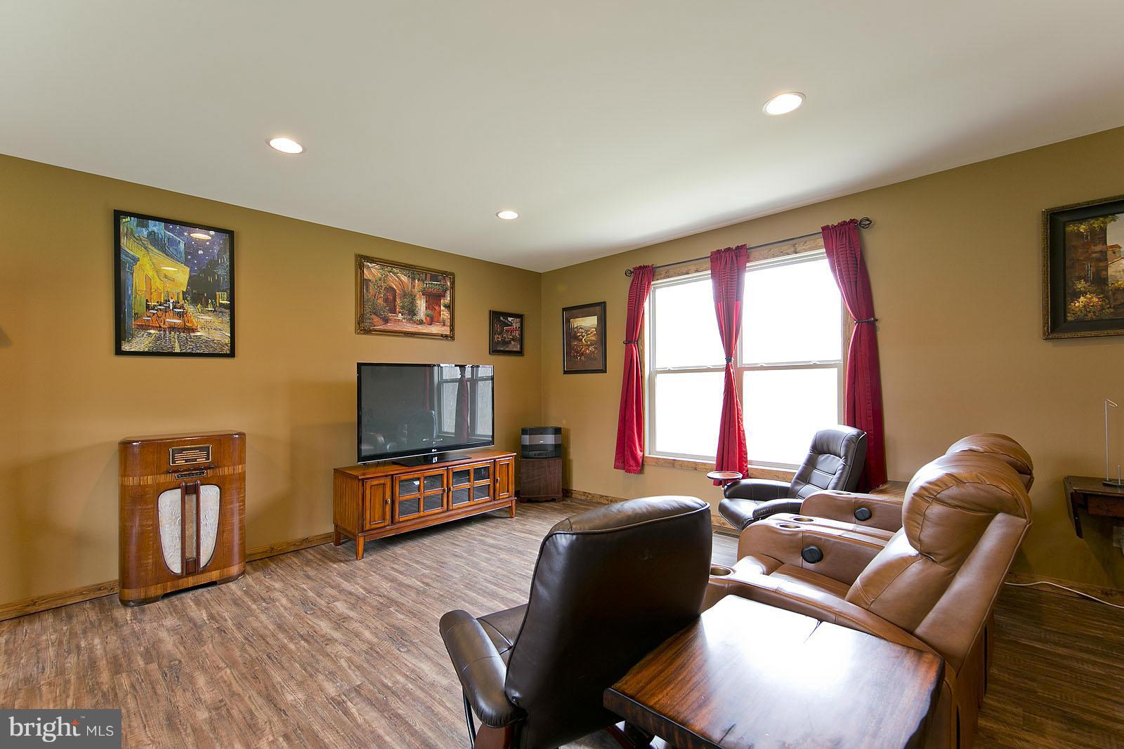 CHIMNEY HILL ESTATES - Residential