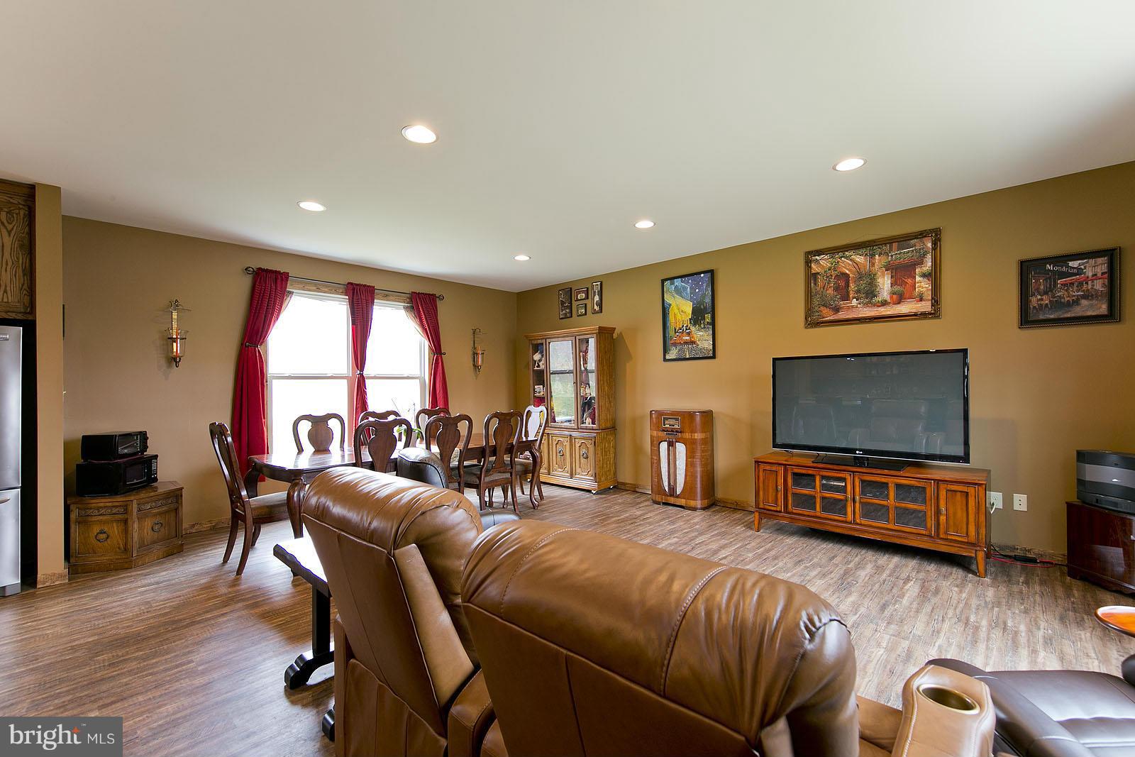 CHIMNEY HILL ESTATES - Residential