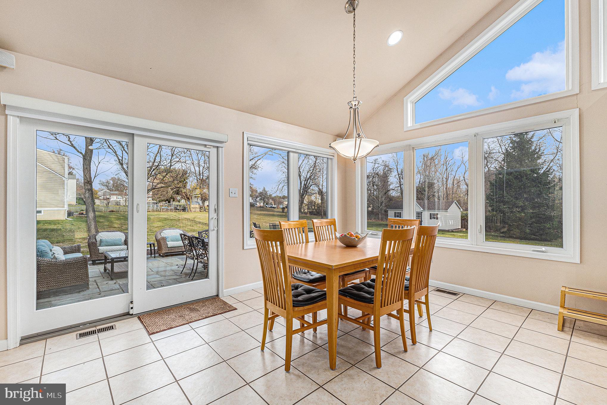 FORT WASHINGTON - Residential