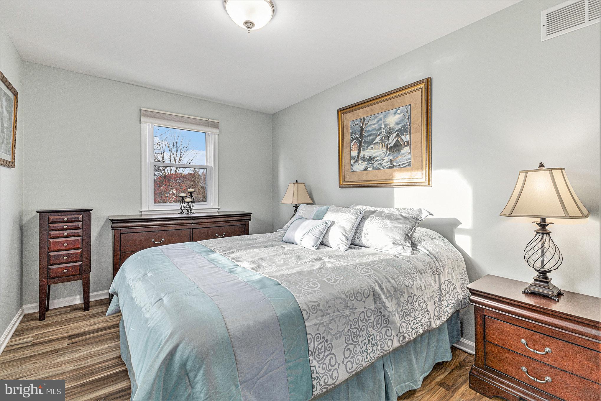 FORT WASHINGTON - Residential