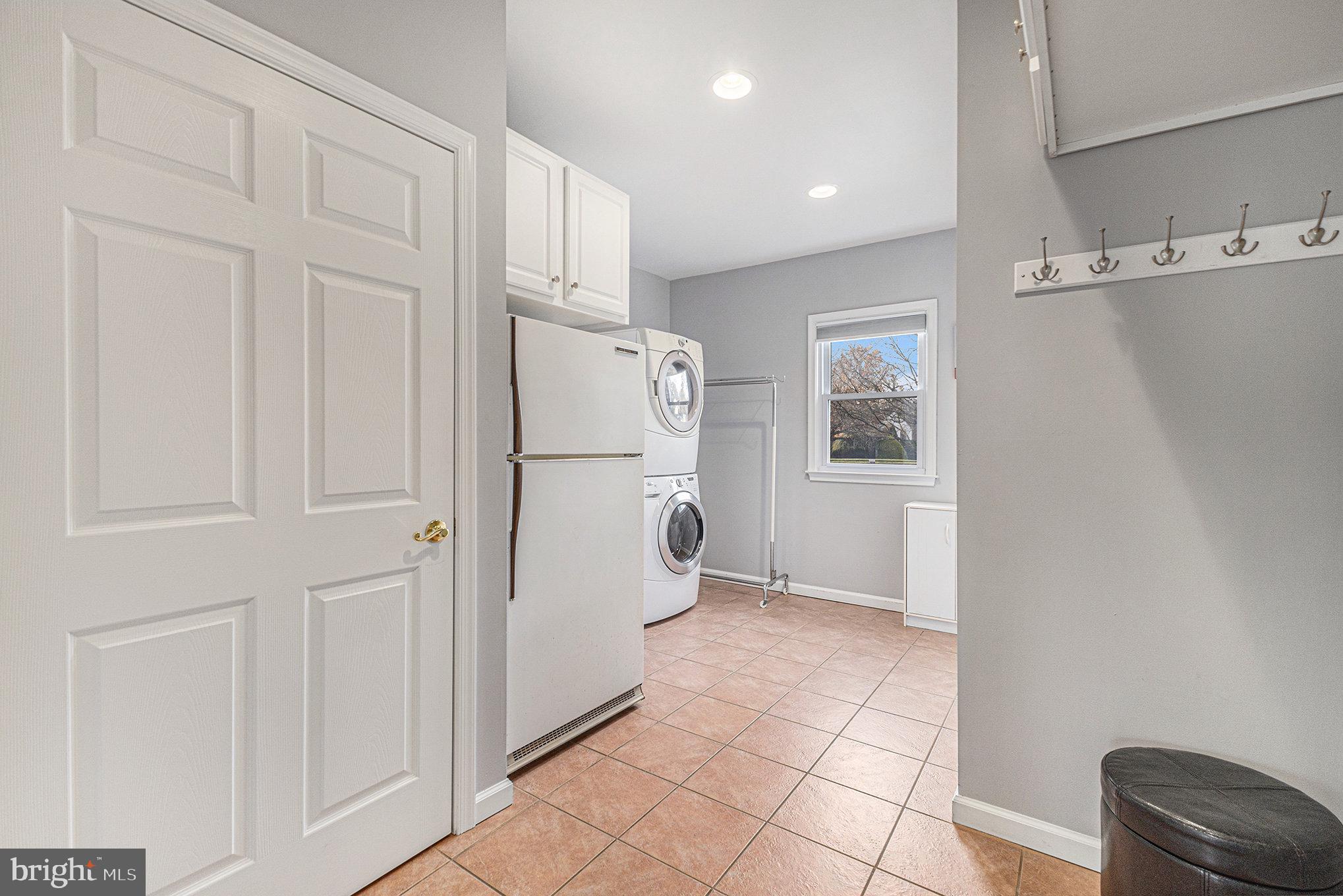 FORT WASHINGTON - Residential