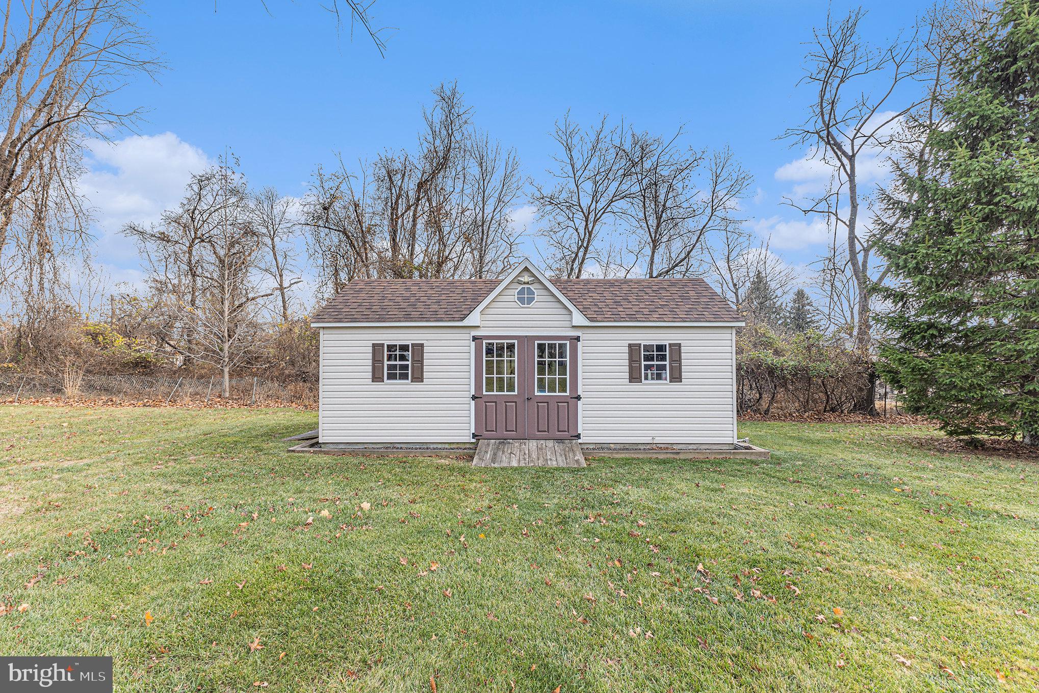 FORT WASHINGTON - Residential