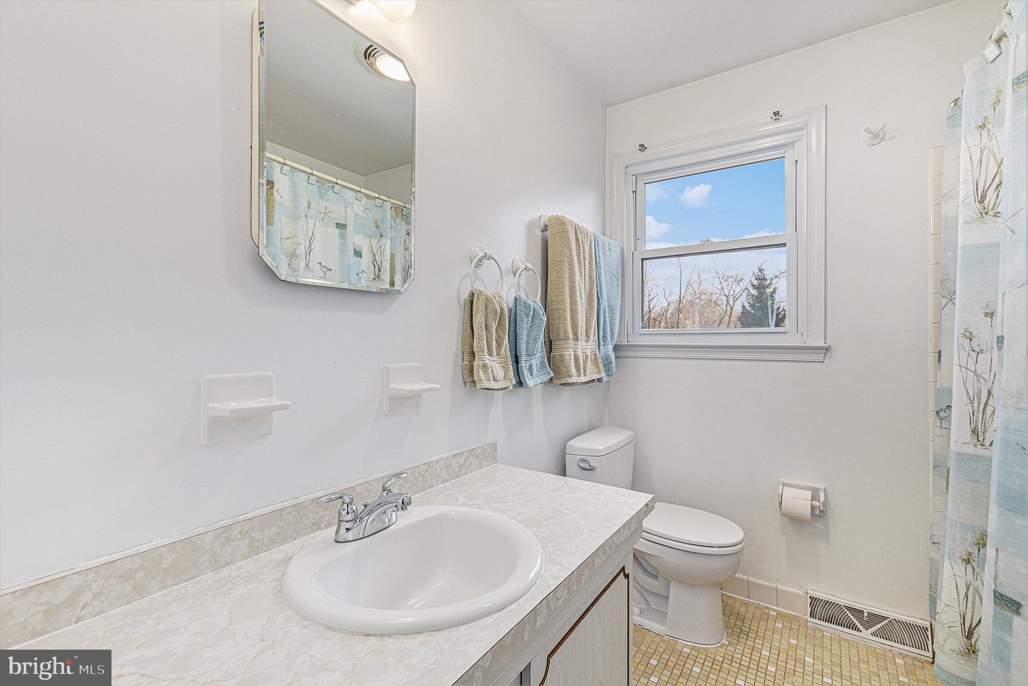 FORT WASHINGTON - Residential