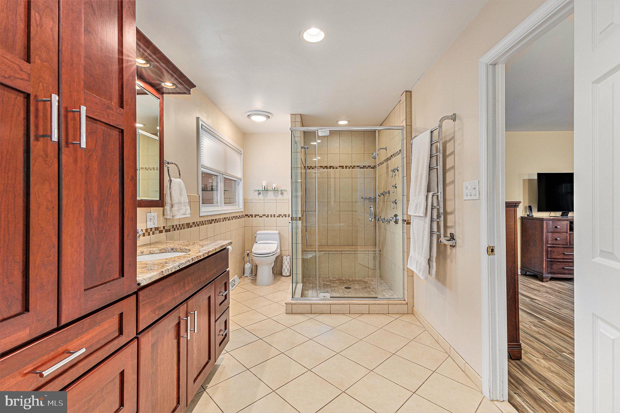 FORT WASHINGTON - Residential