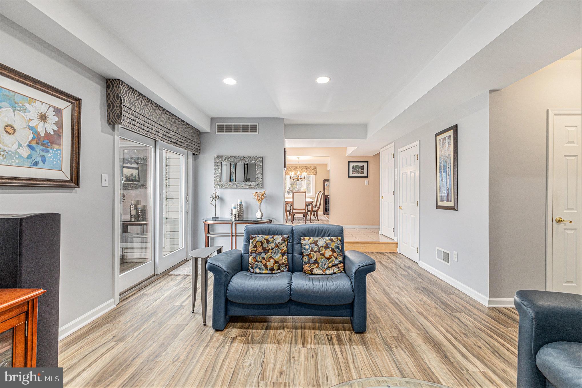 FORT WASHINGTON - Residential