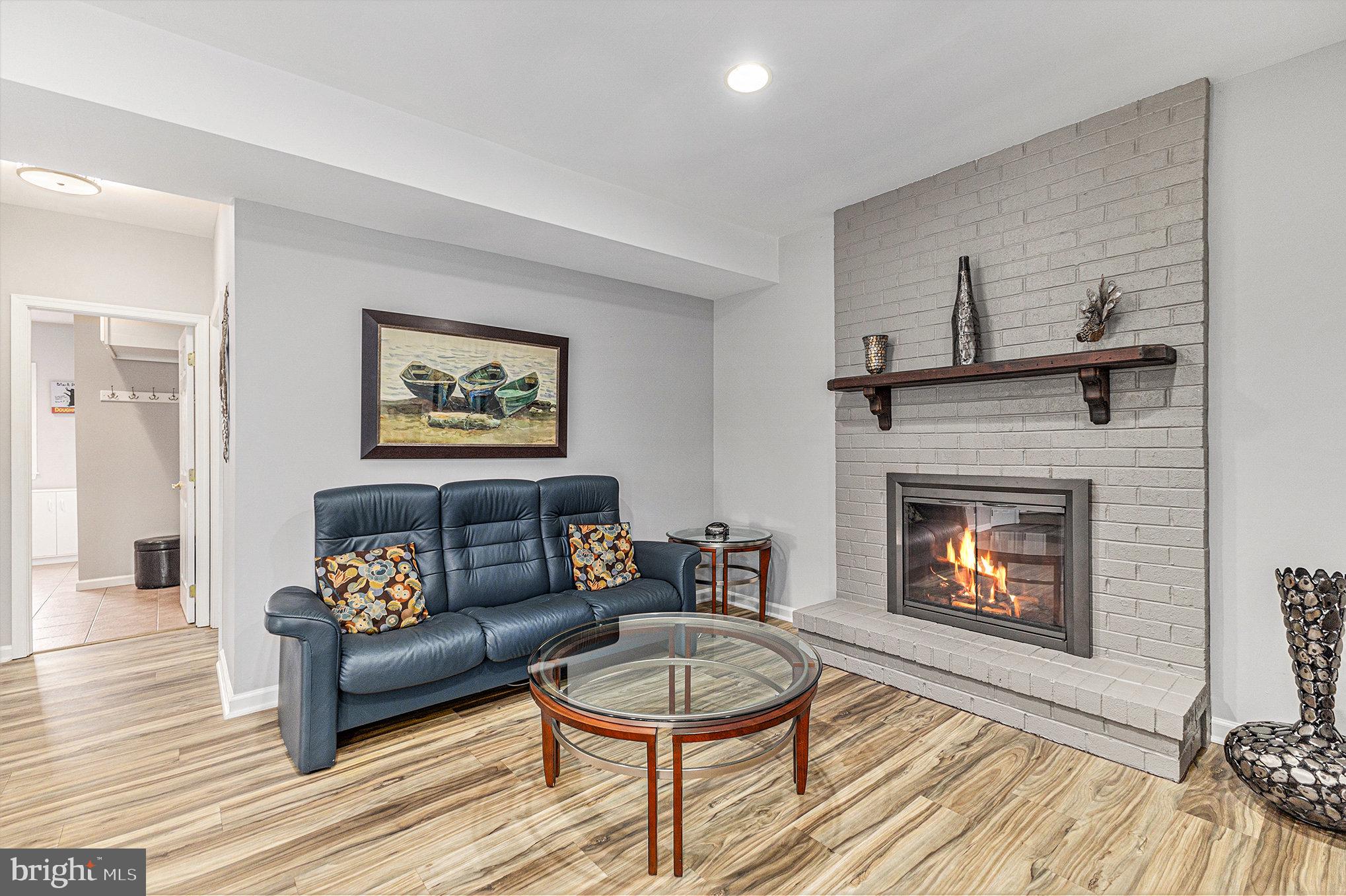 FORT WASHINGTON - Residential