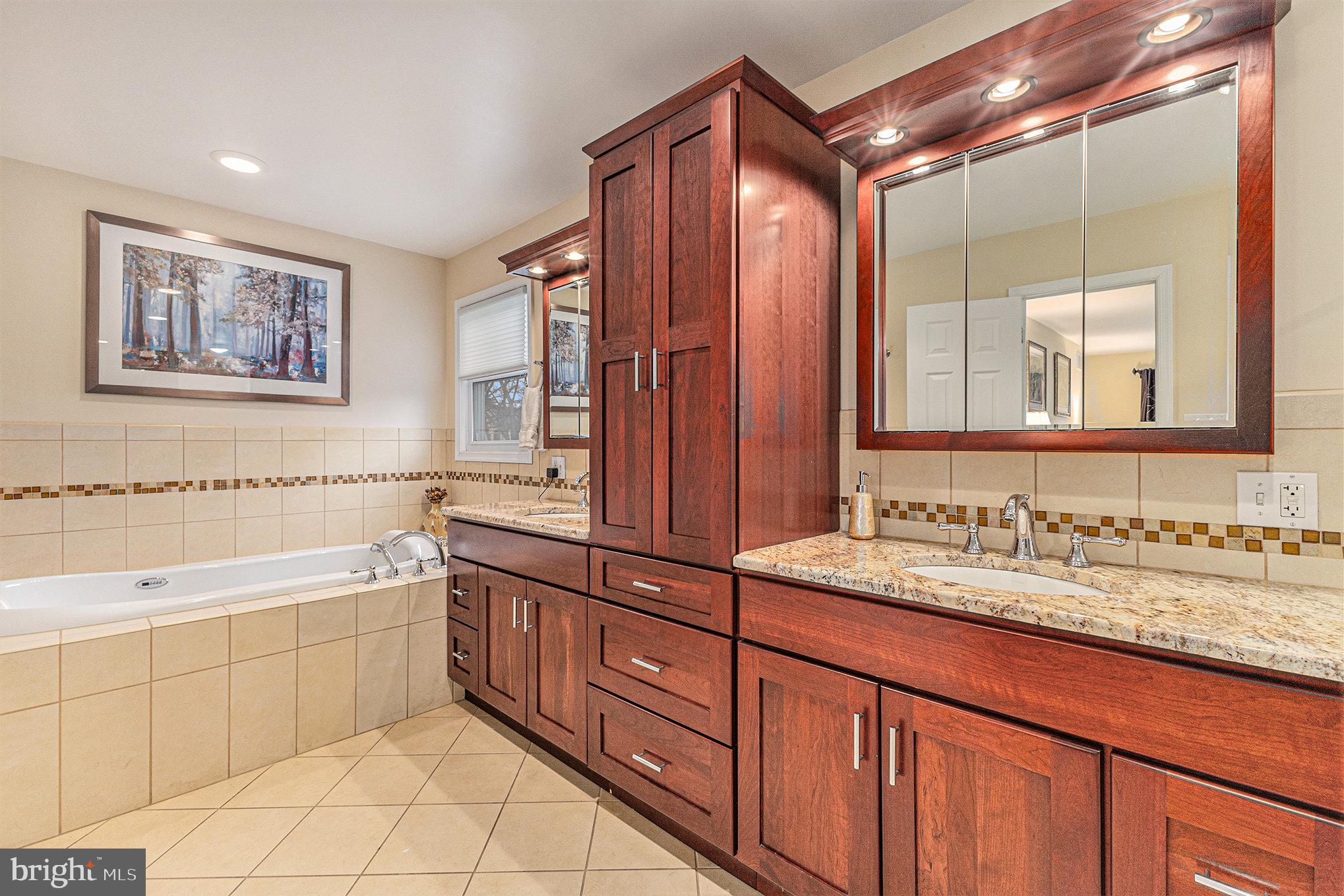 FORT WASHINGTON - Residential