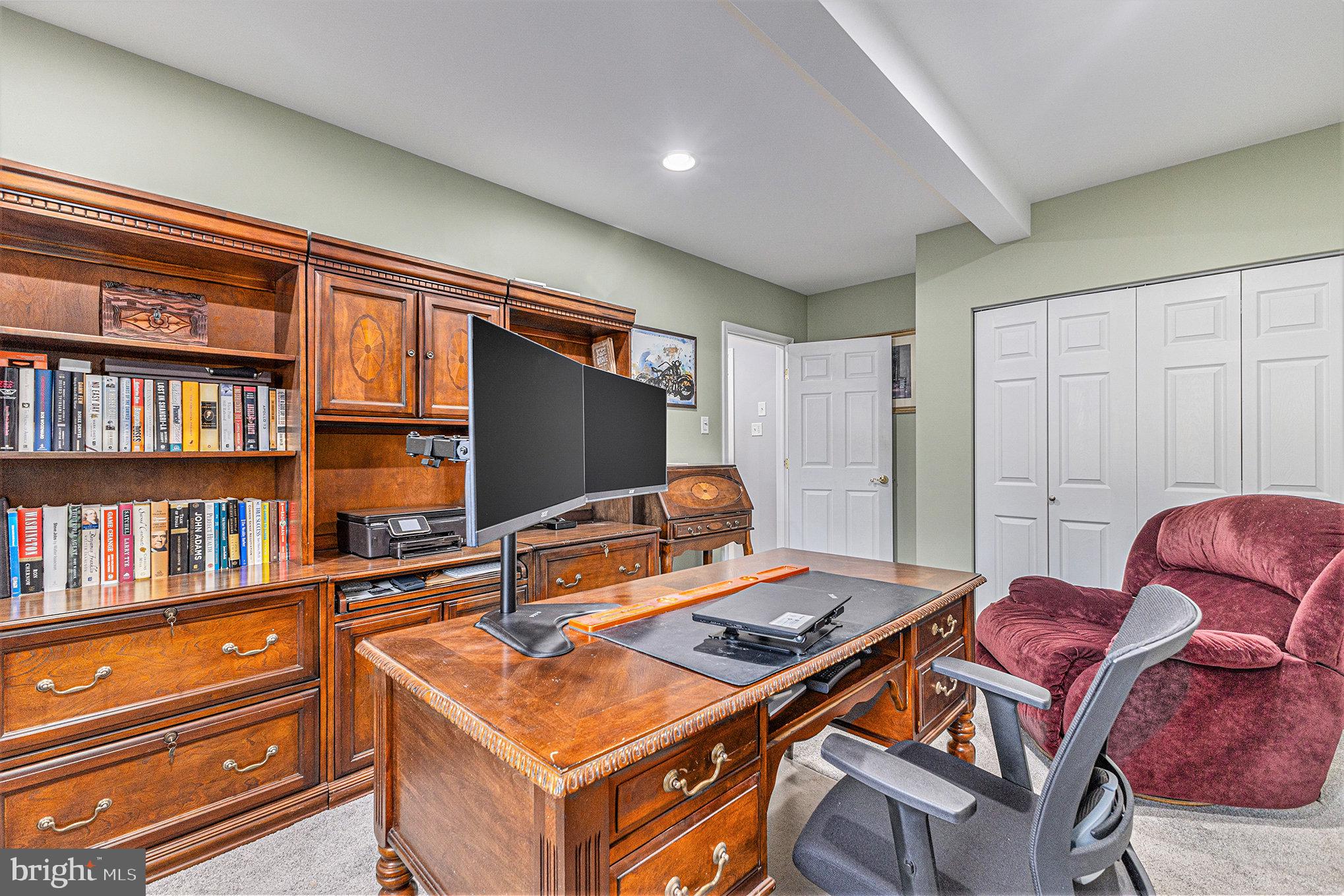 FORT WASHINGTON - Residential