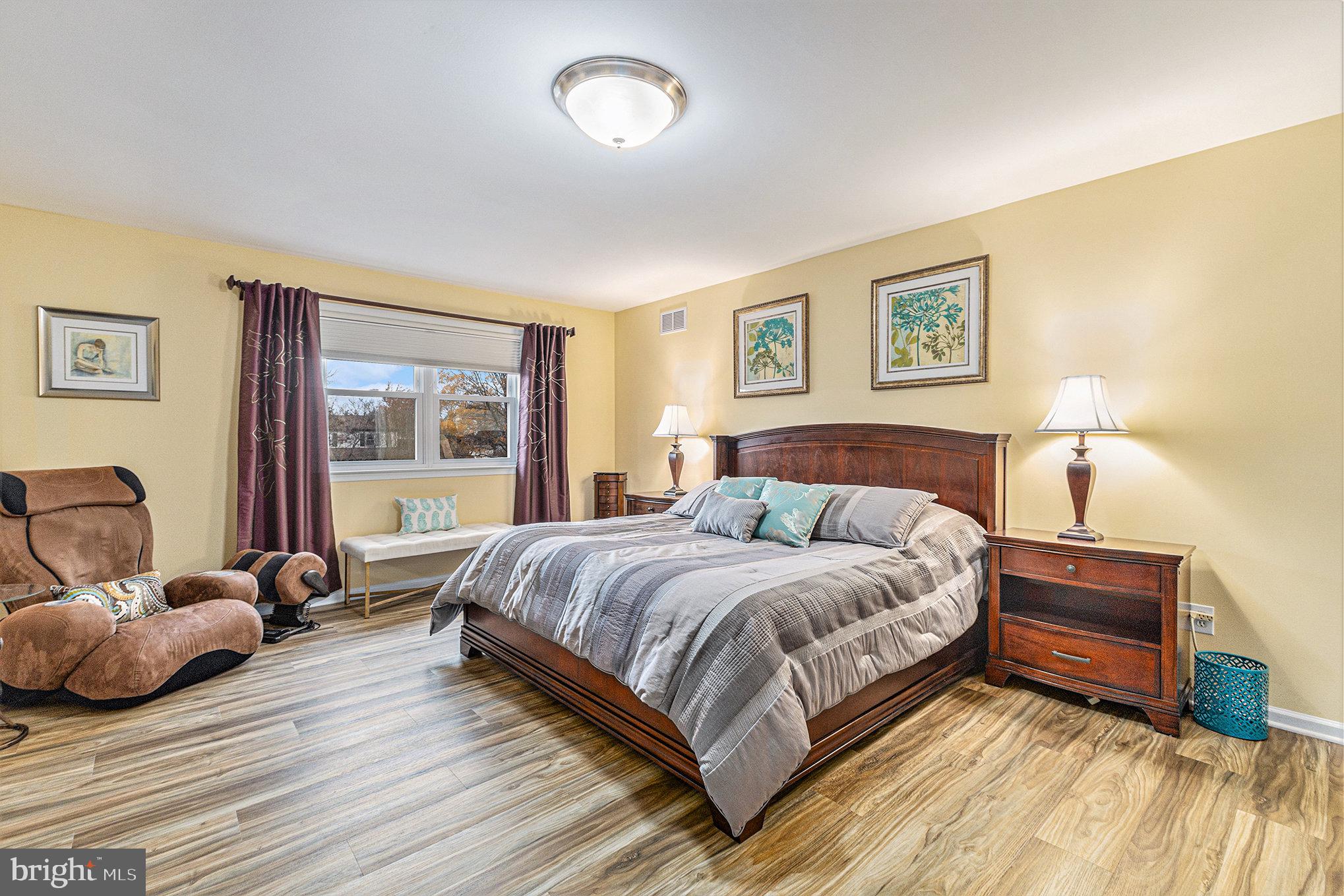 FORT WASHINGTON - Residential